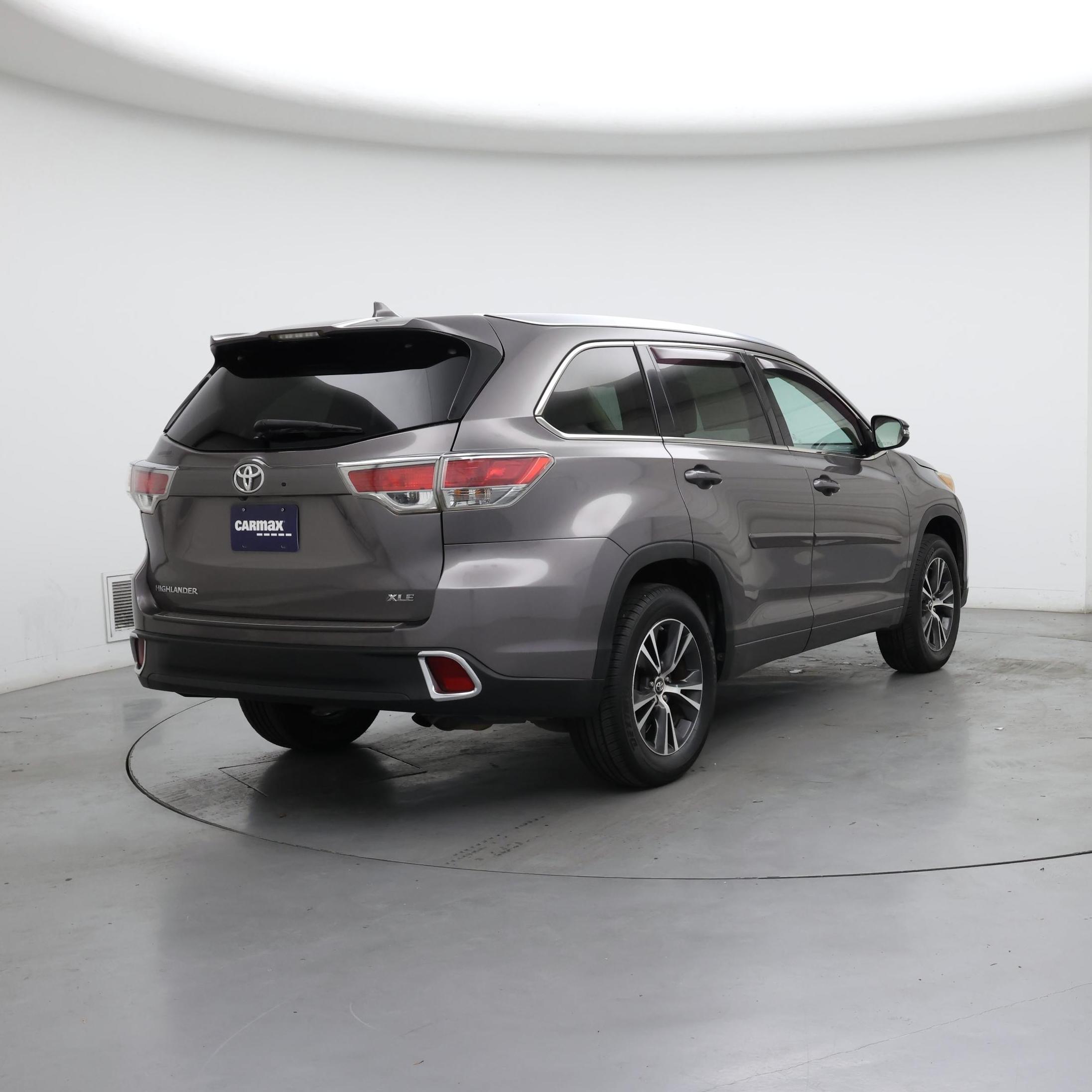 Thumbnail: 2016 Toyota Highlander - 8