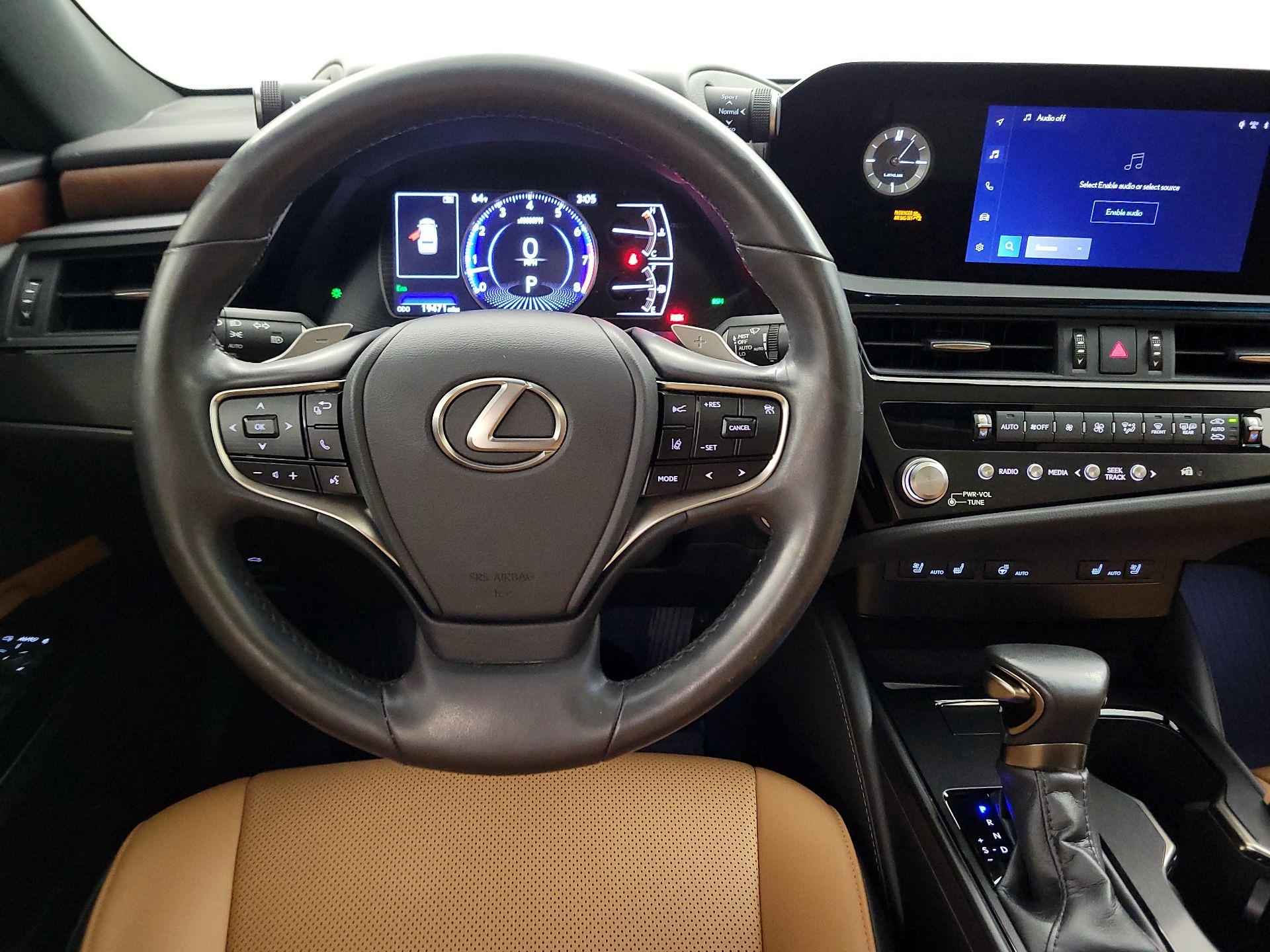 Thumbnail: 2023 Lexus ES - 10