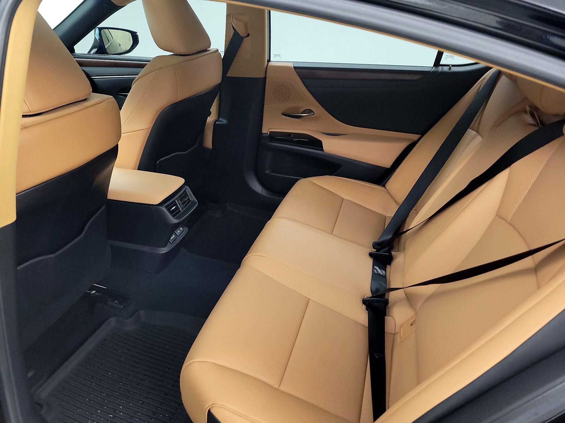 Thumbnail: 2023 Lexus ES - 20