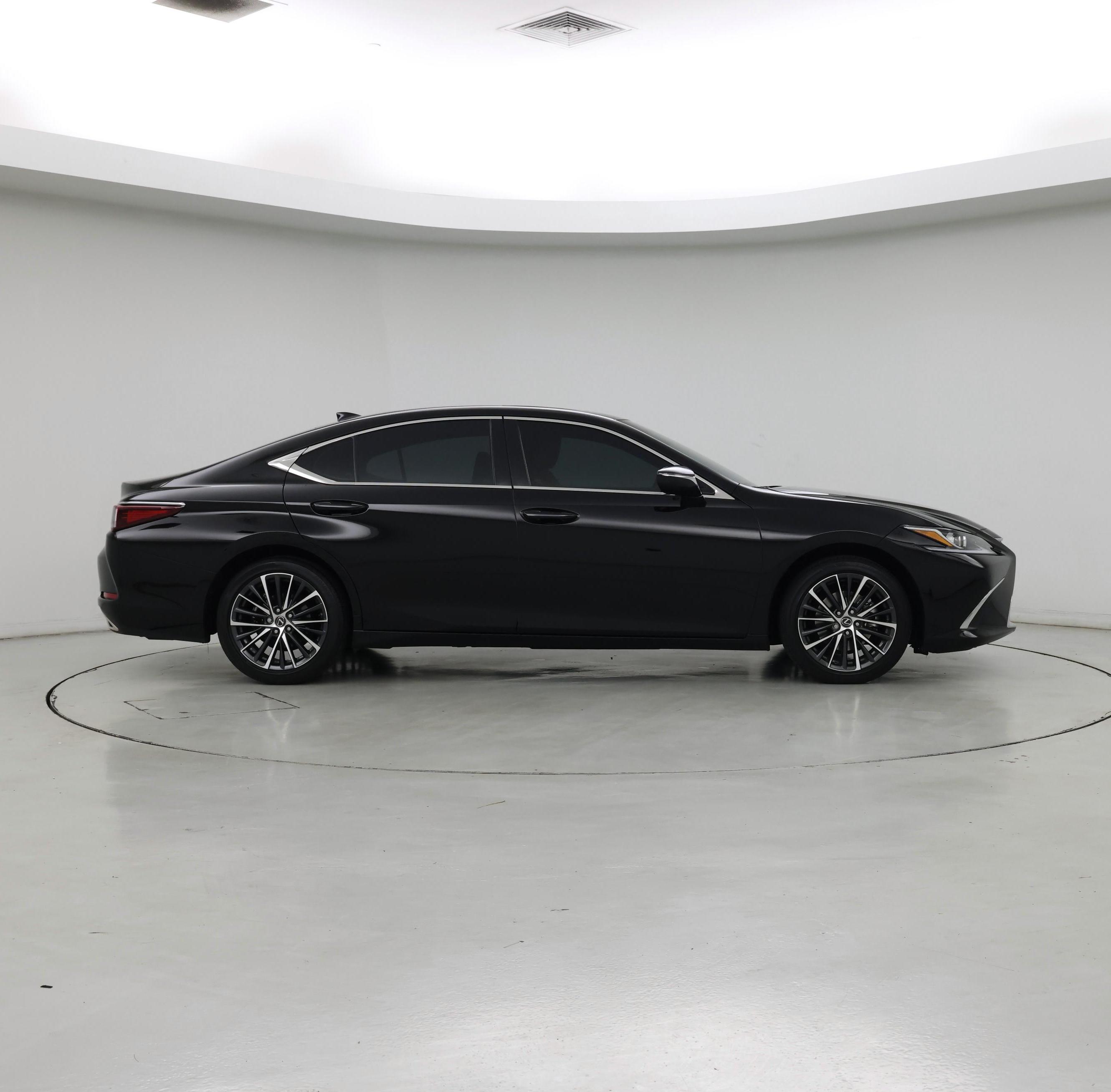 Thumbnail: 2023 Lexus ES - 7