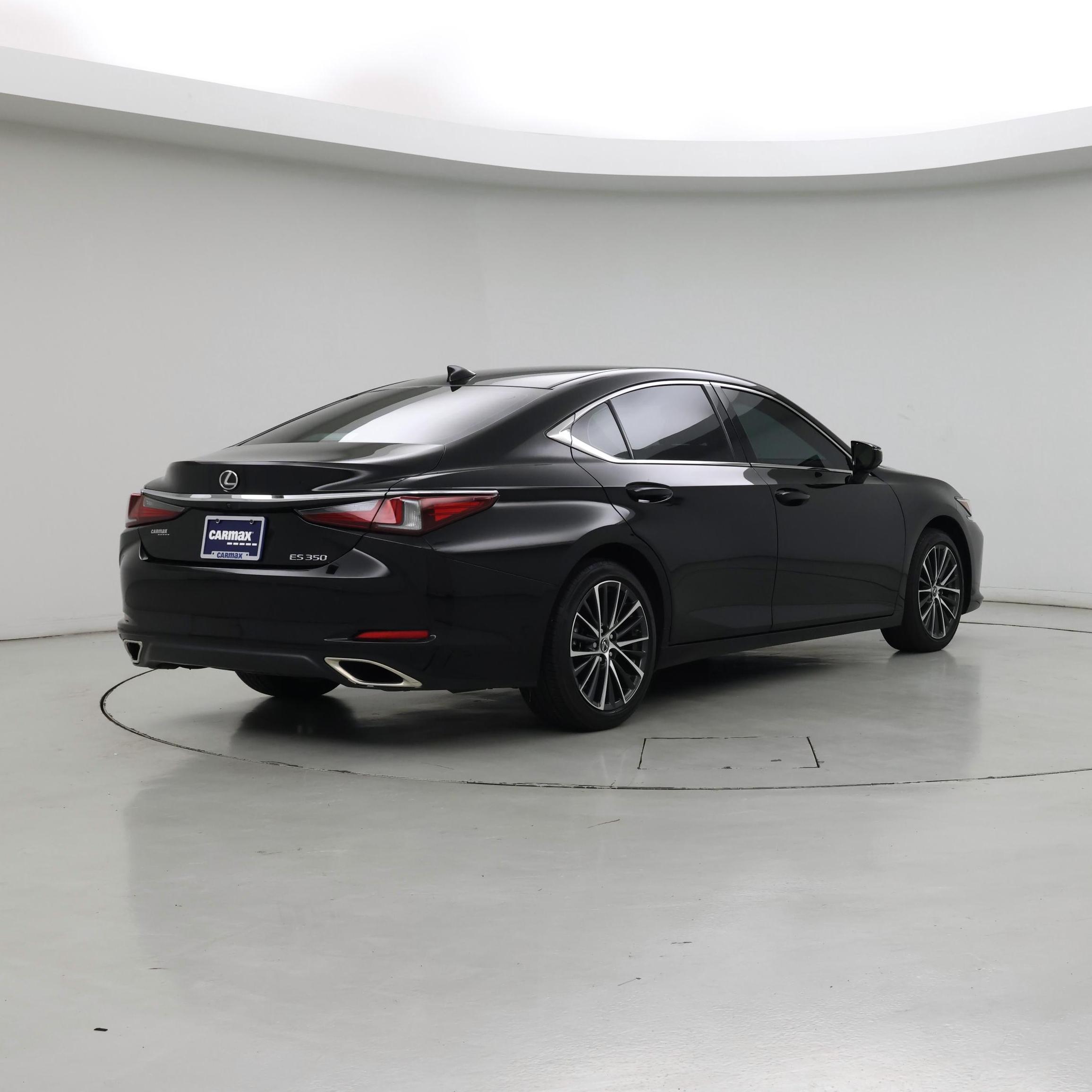 Thumbnail: 2023 Lexus ES - 8