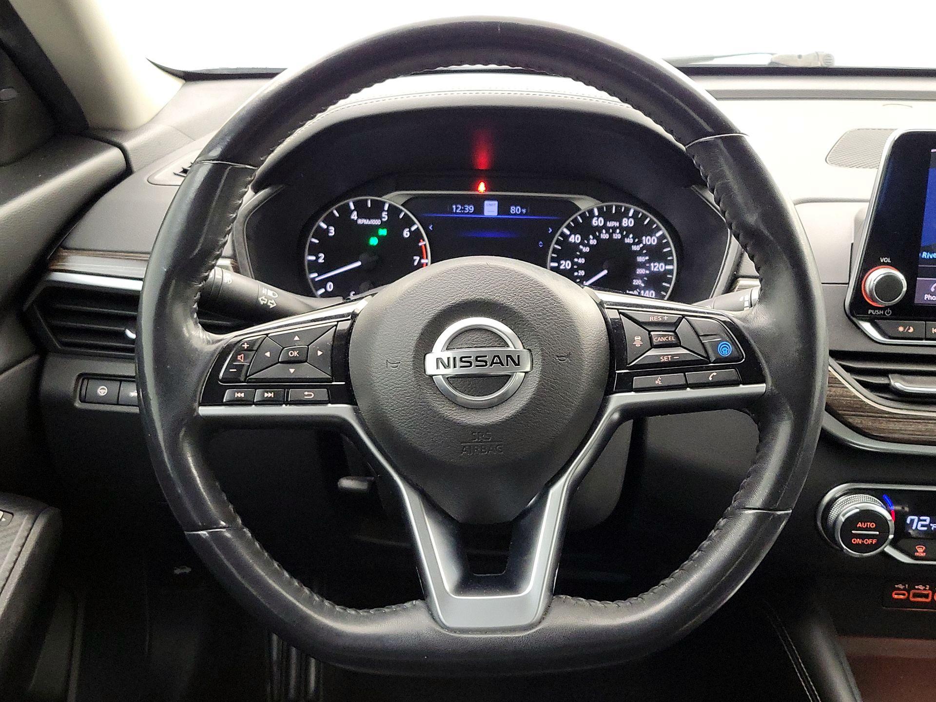 Thumbnail: 2019 Nissan Altima - 10