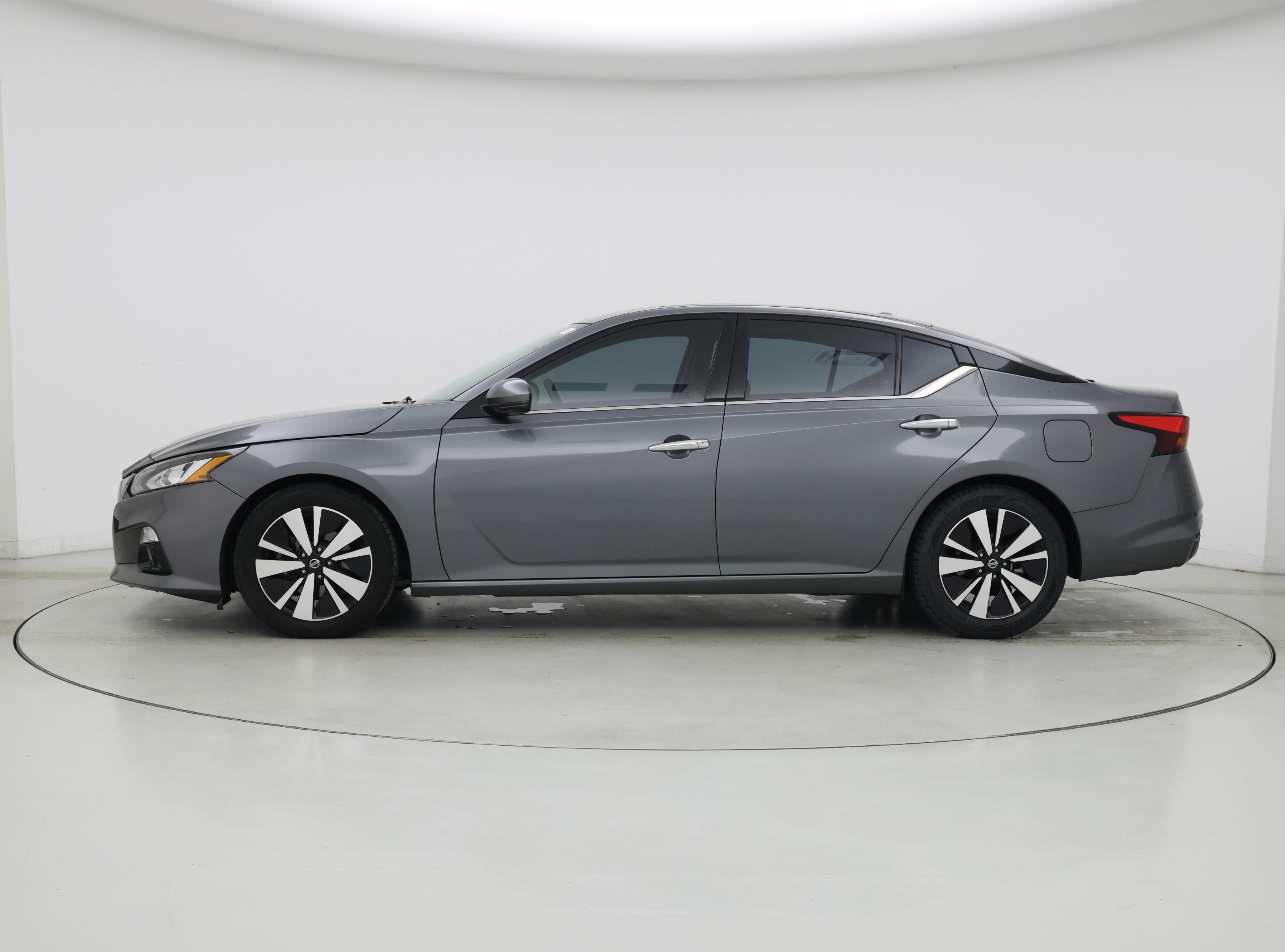 Thumbnail: 2019 Nissan Altima - 3