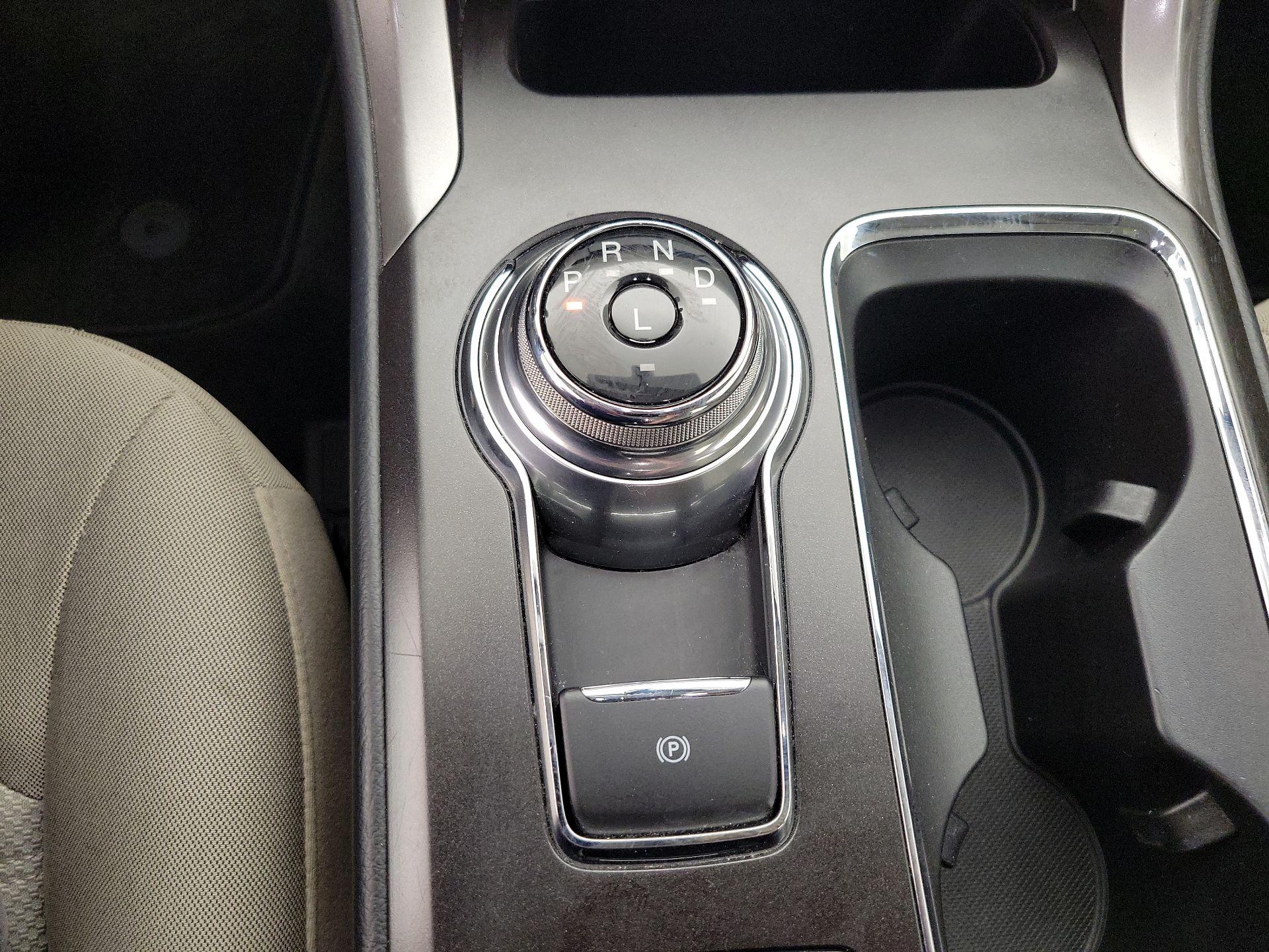 Thumbnail: 2017 Ford Fusion - 17