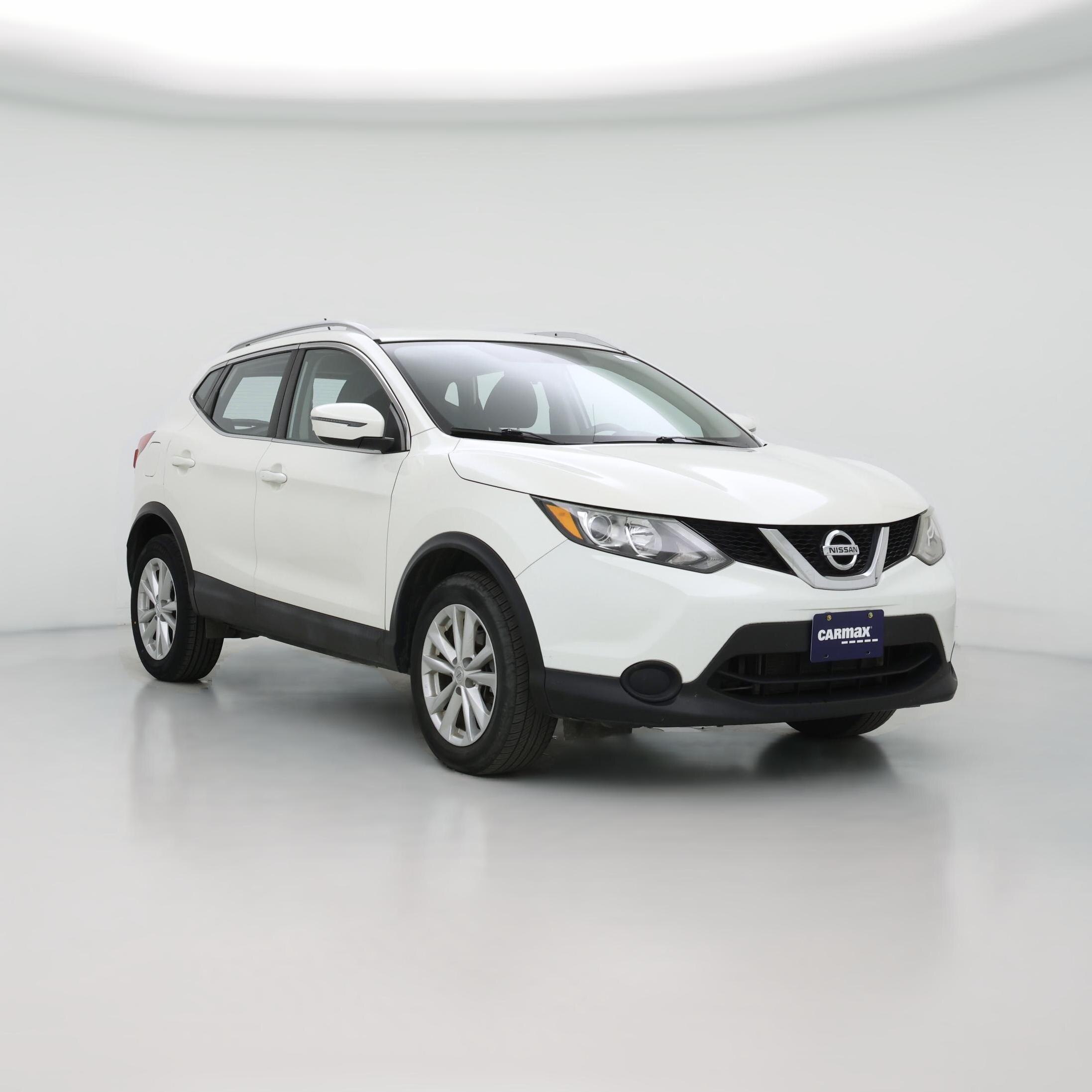 Thumbnail: 2017 Nissan Rogue Sport - 1