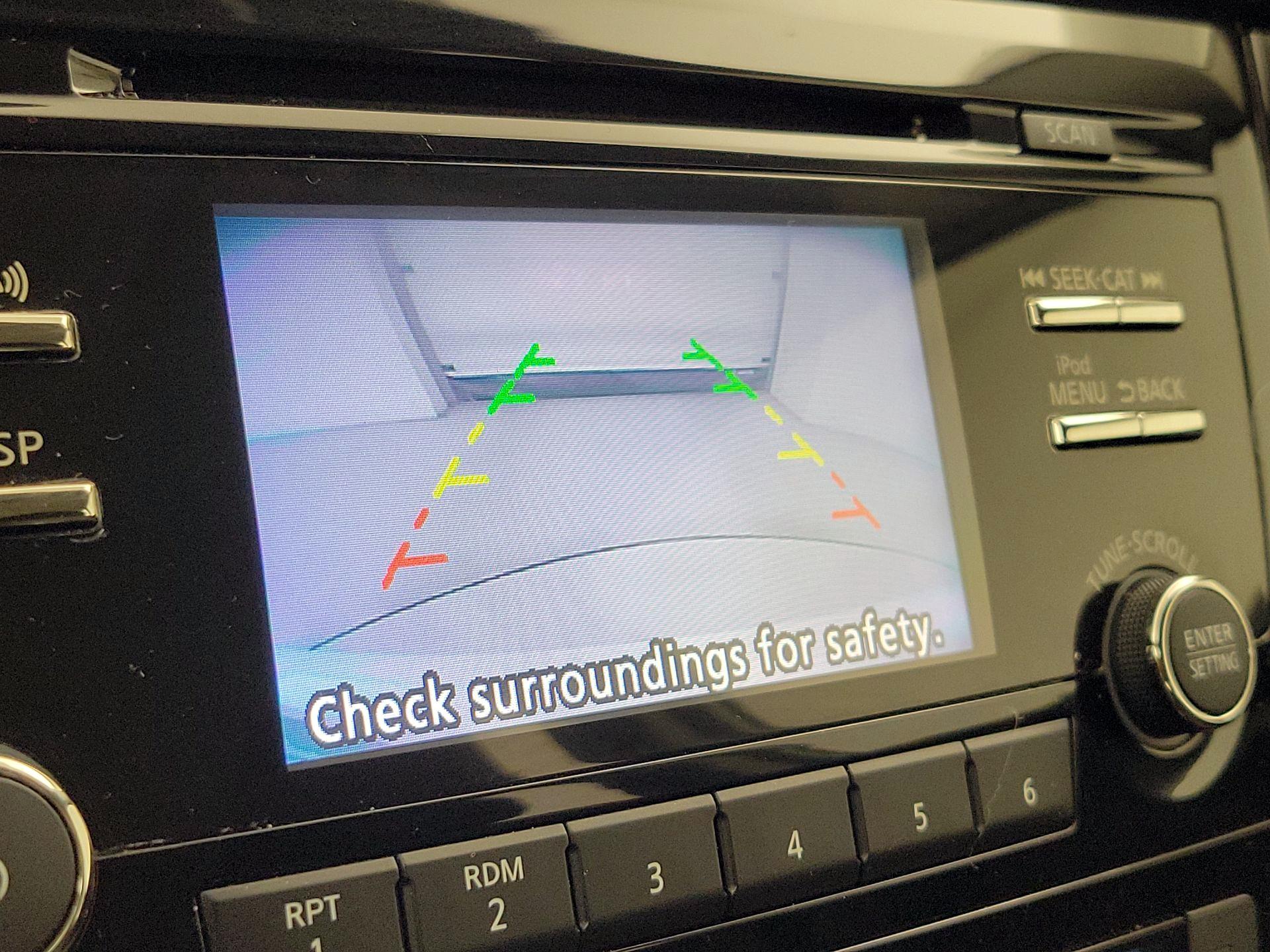 Thumbnail: 2017 Nissan Rogue Sport - 14