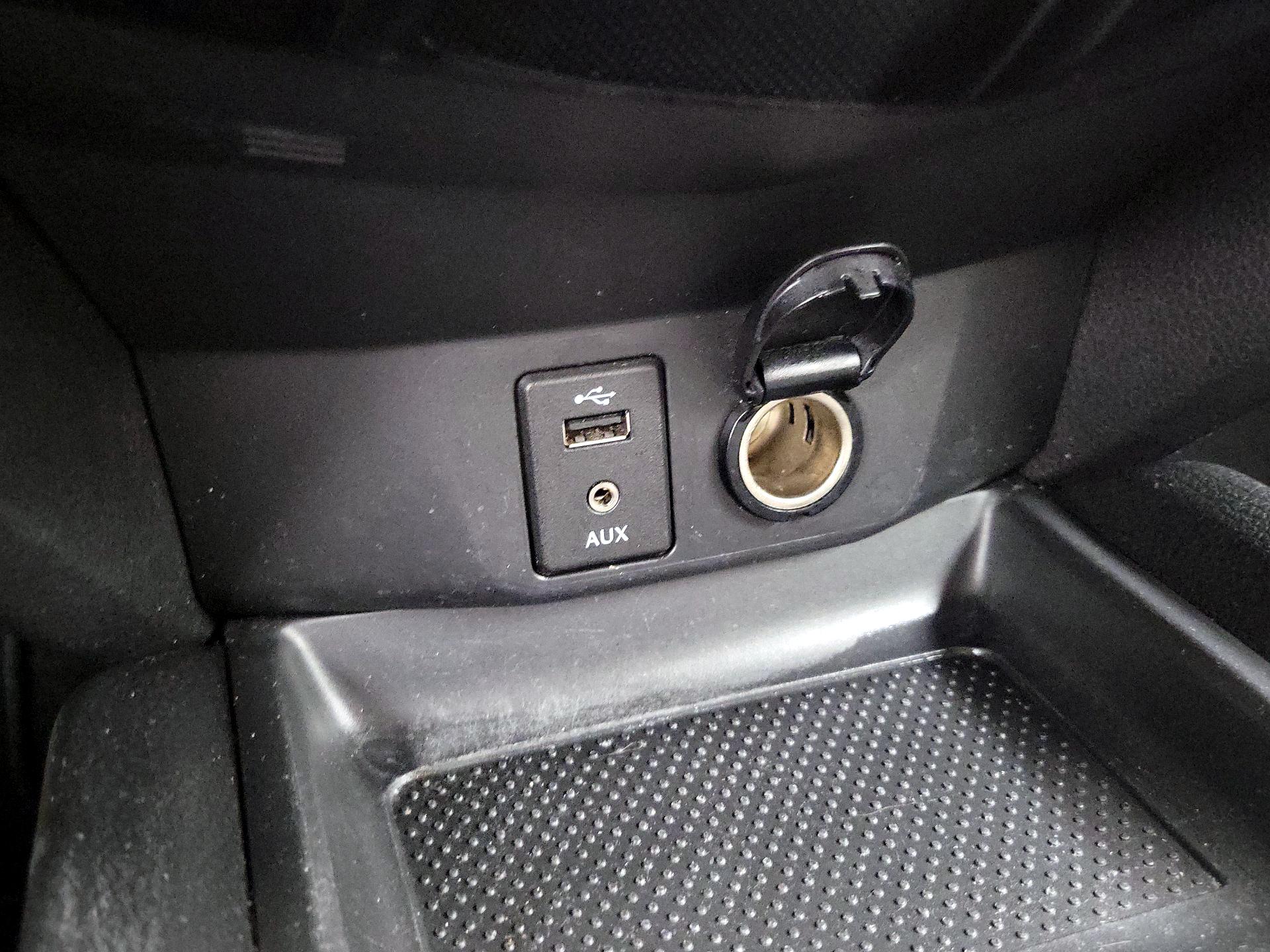 Thumbnail: 2017 Nissan Rogue Sport - 18