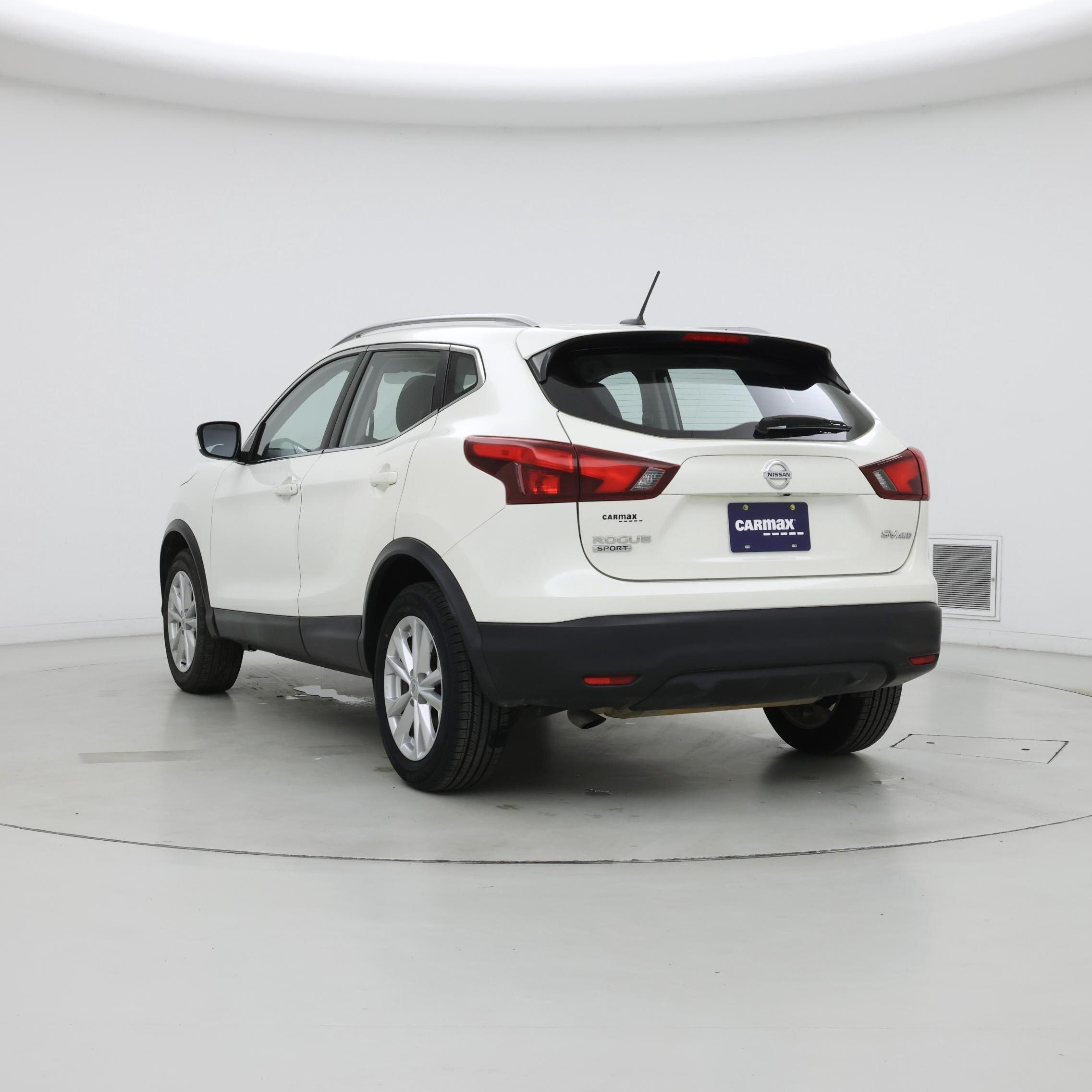 Thumbnail: 2017 Nissan Rogue Sport - 2