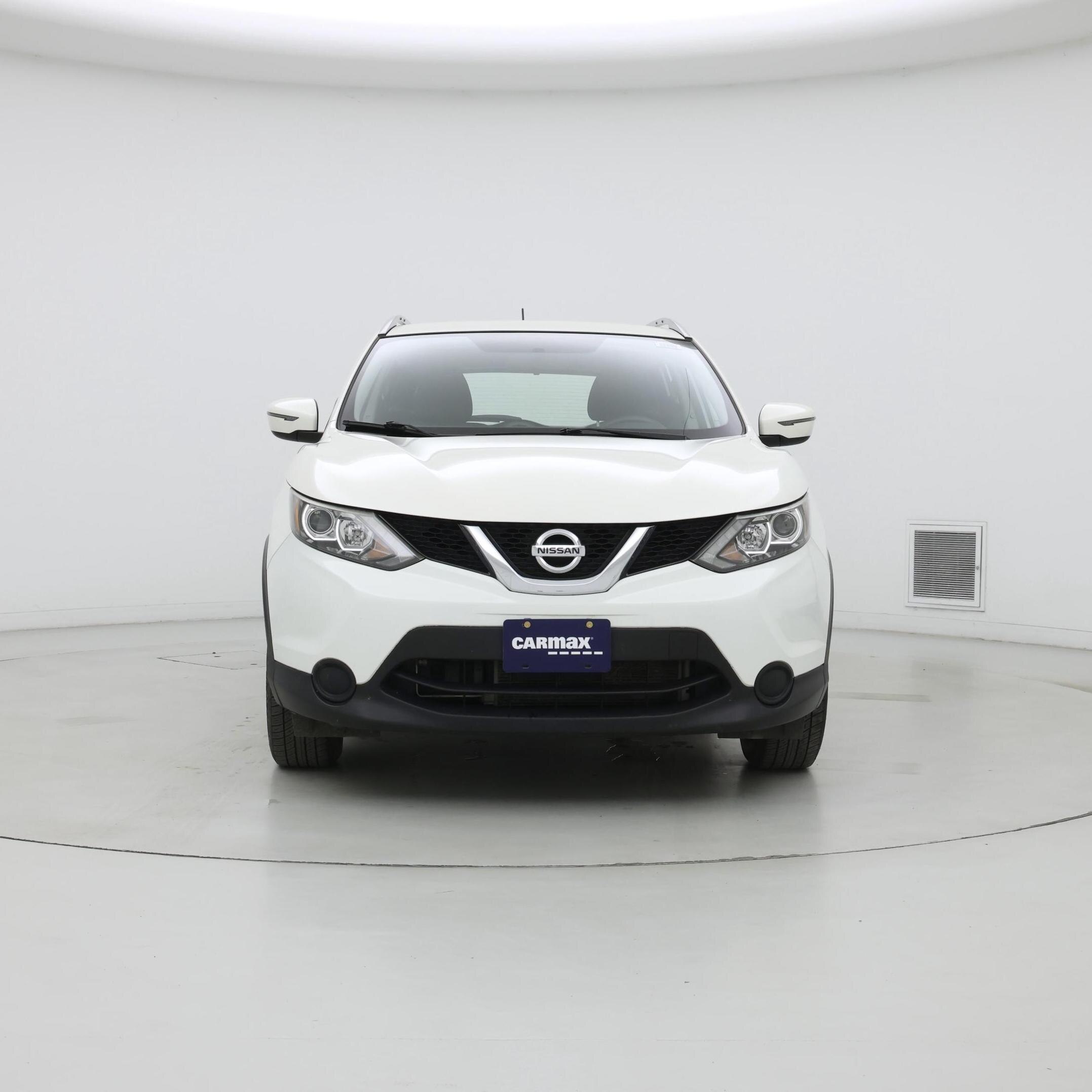 Thumbnail: 2017 Nissan Rogue Sport - 5