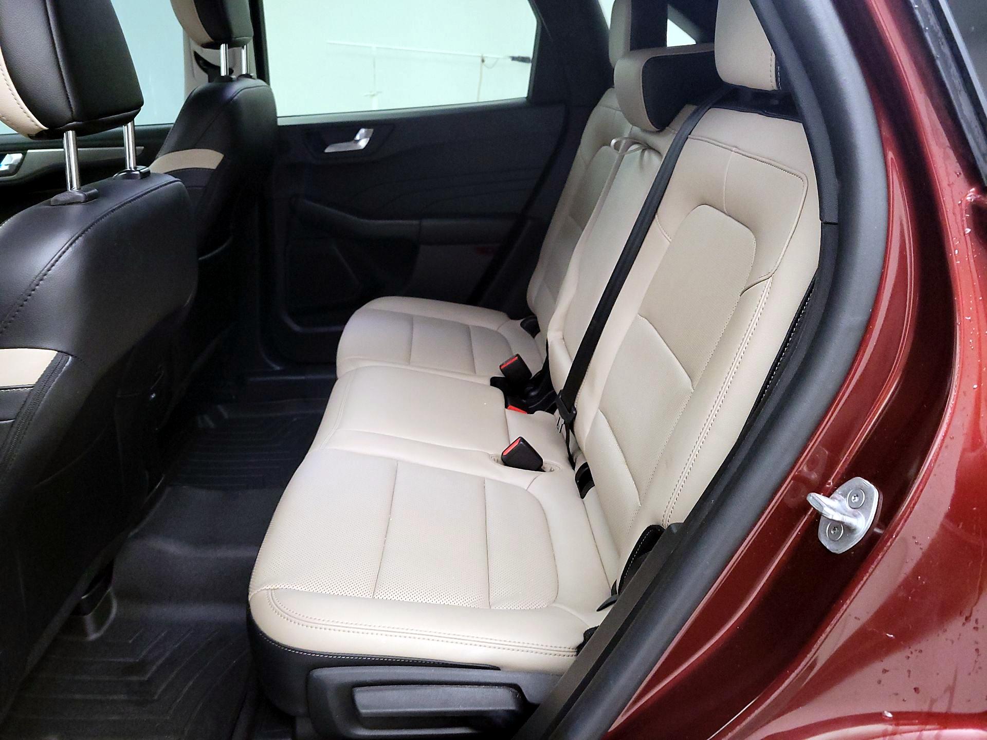 Thumbnail: 2021 Ford Escape - 20