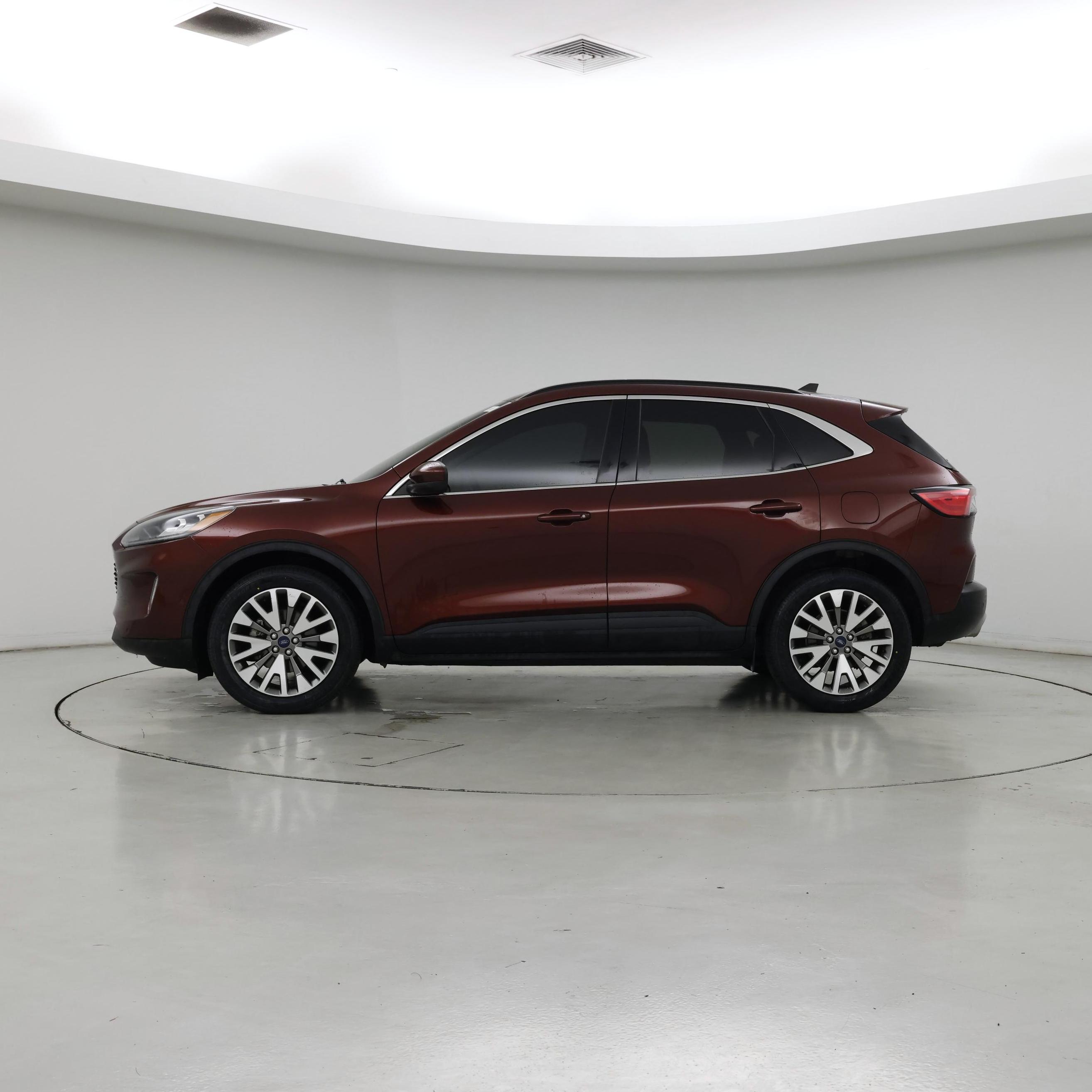 Thumbnail: 2021 Ford Escape - 3