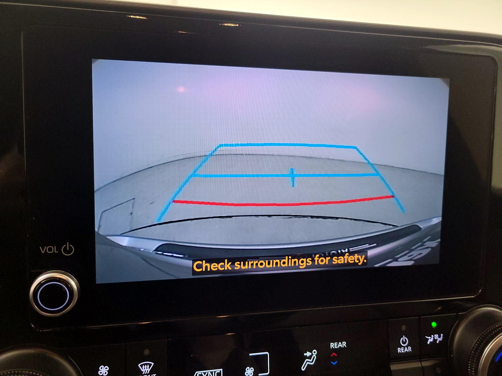 Thumbnail: 2023 Toyota Highlander - 14