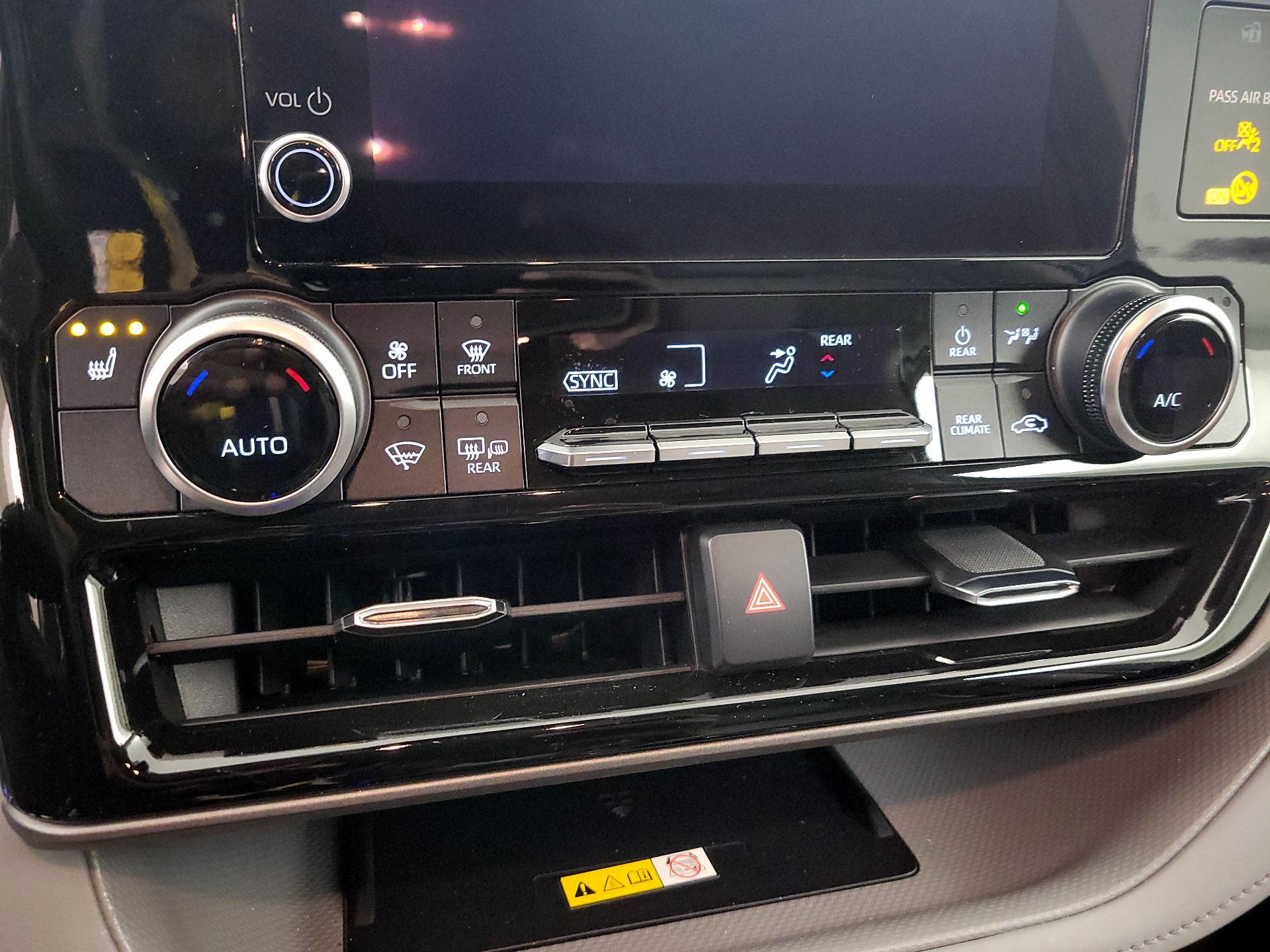 Thumbnail: 2023 Toyota Highlander - 16