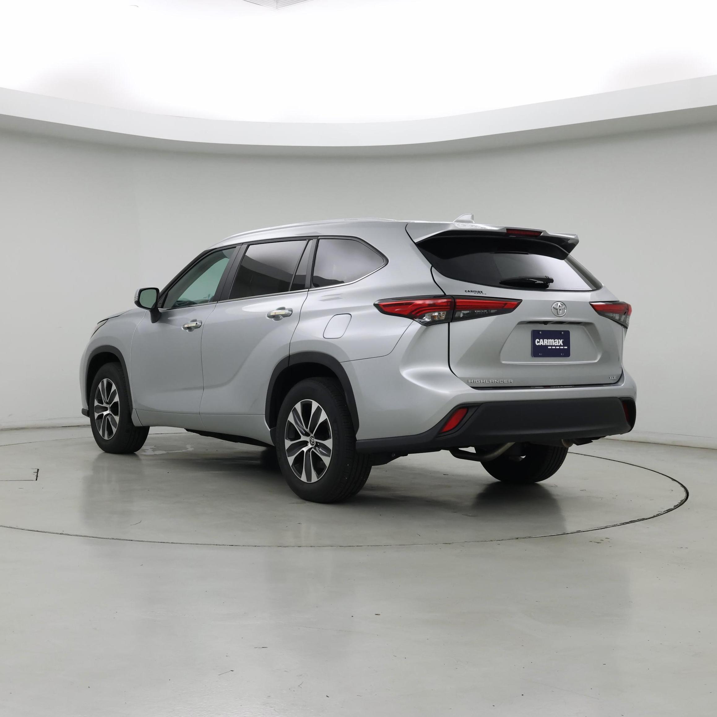 Thumbnail: 2023 Toyota Highlander - 2