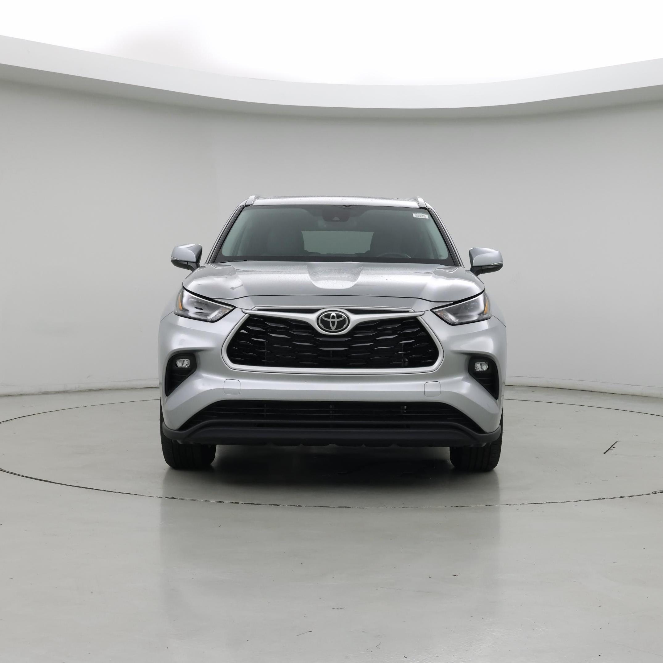 Thumbnail: 2023 Toyota Highlander - 5