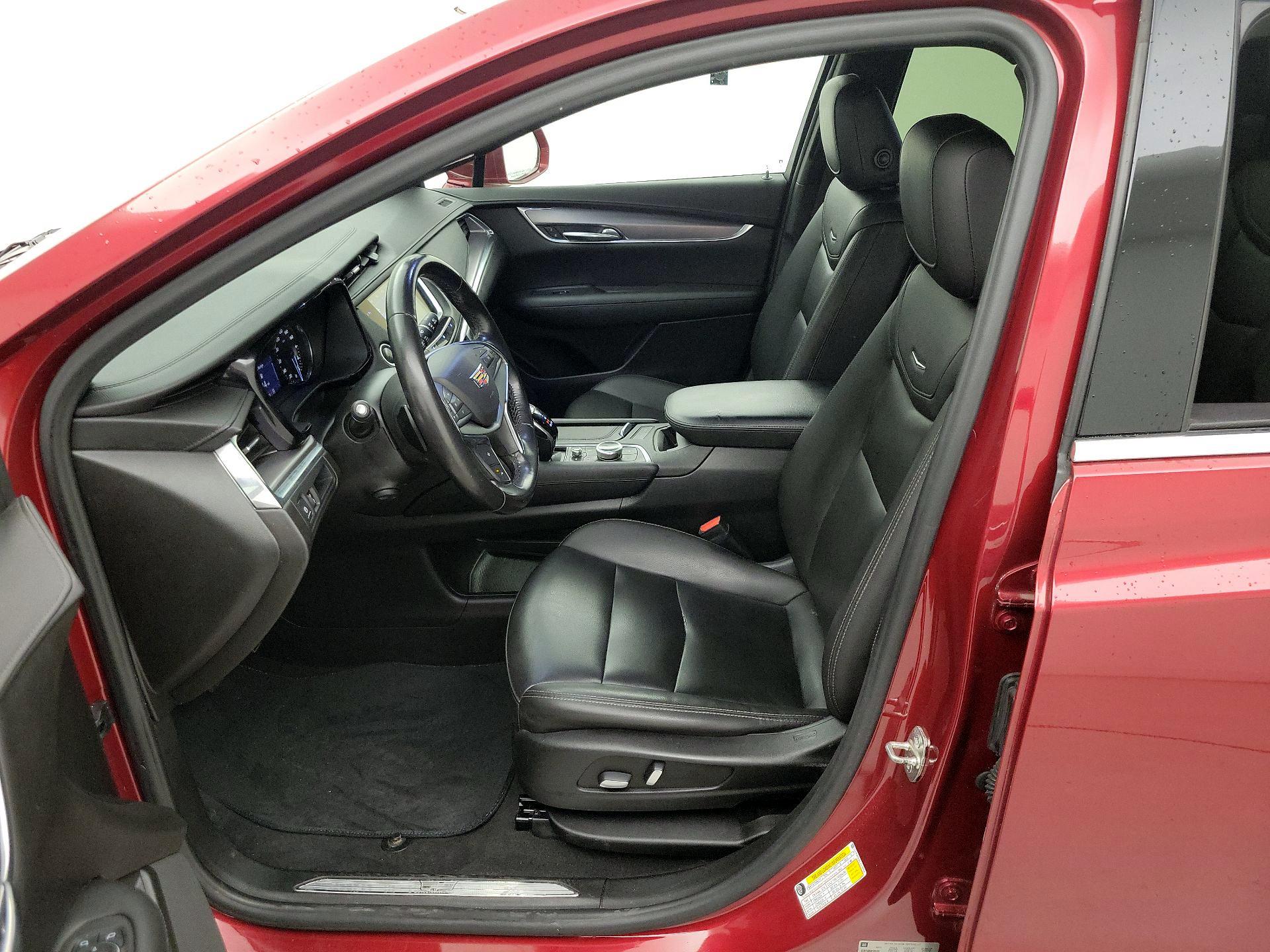 Thumbnail: 2020 Cadillac XT5 - 11