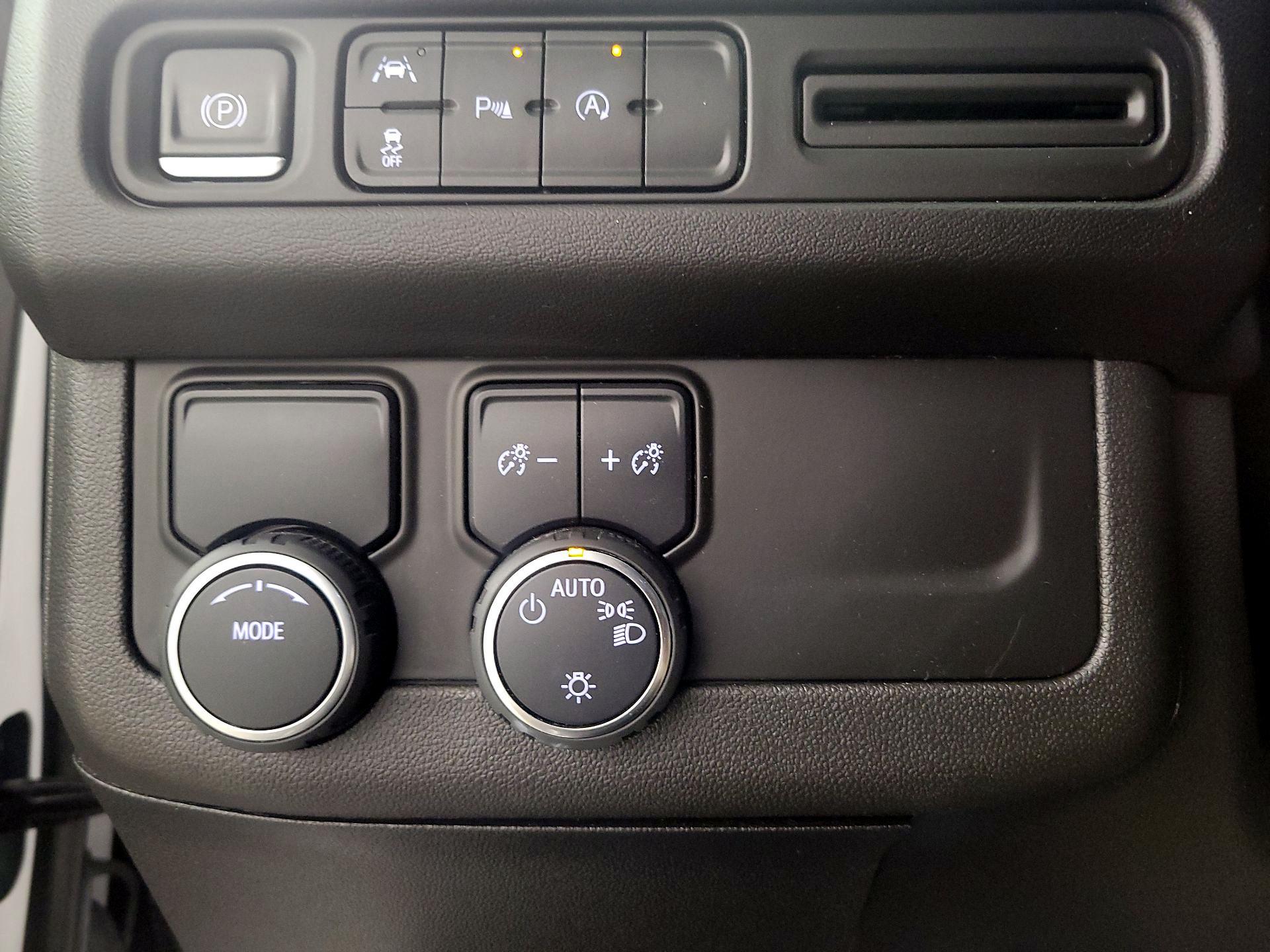 Thumbnail: 2023 Chevrolet Suburban - 13