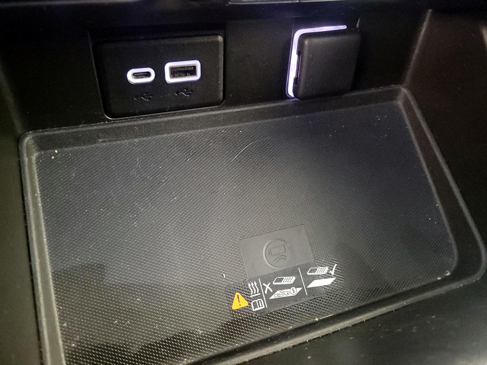 Thumbnail: 2023 Chevrolet Suburban - 18