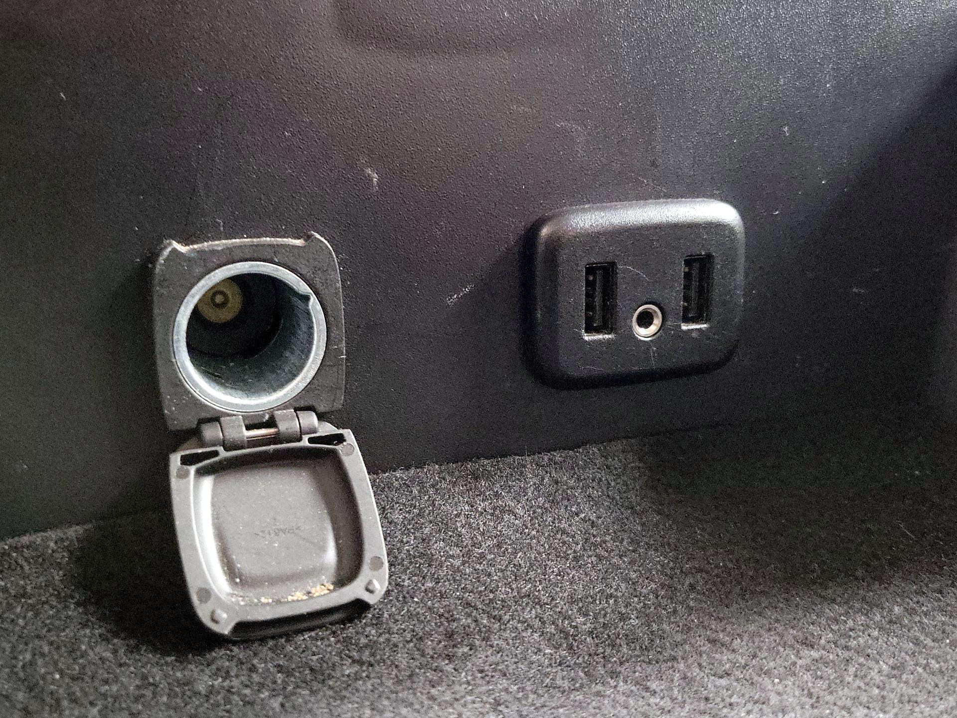 Thumbnail: 2017 Chevrolet Silverado 1500 - 18