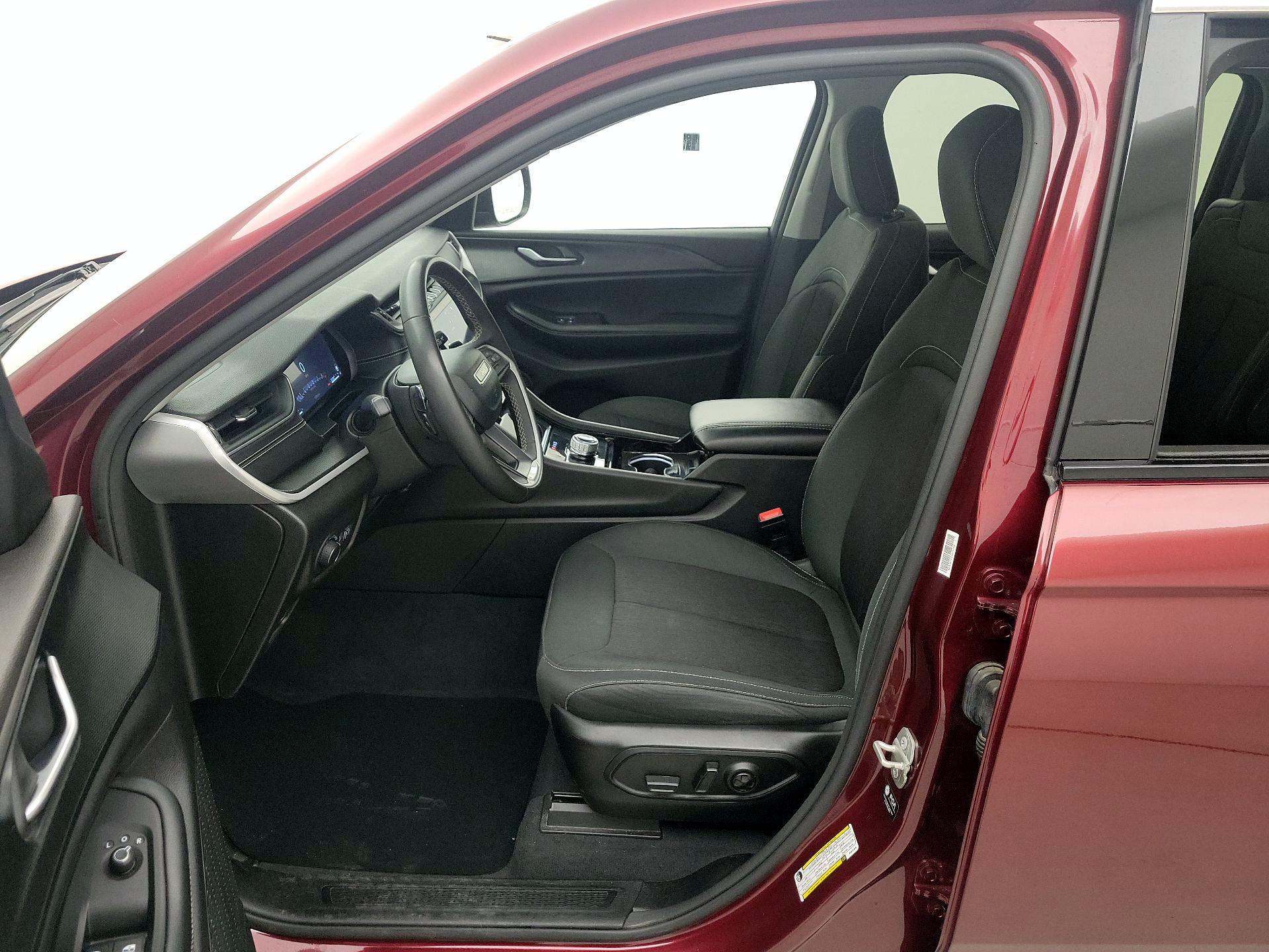 Thumbnail: 2023 Jeep Grand Cherokee L - 11