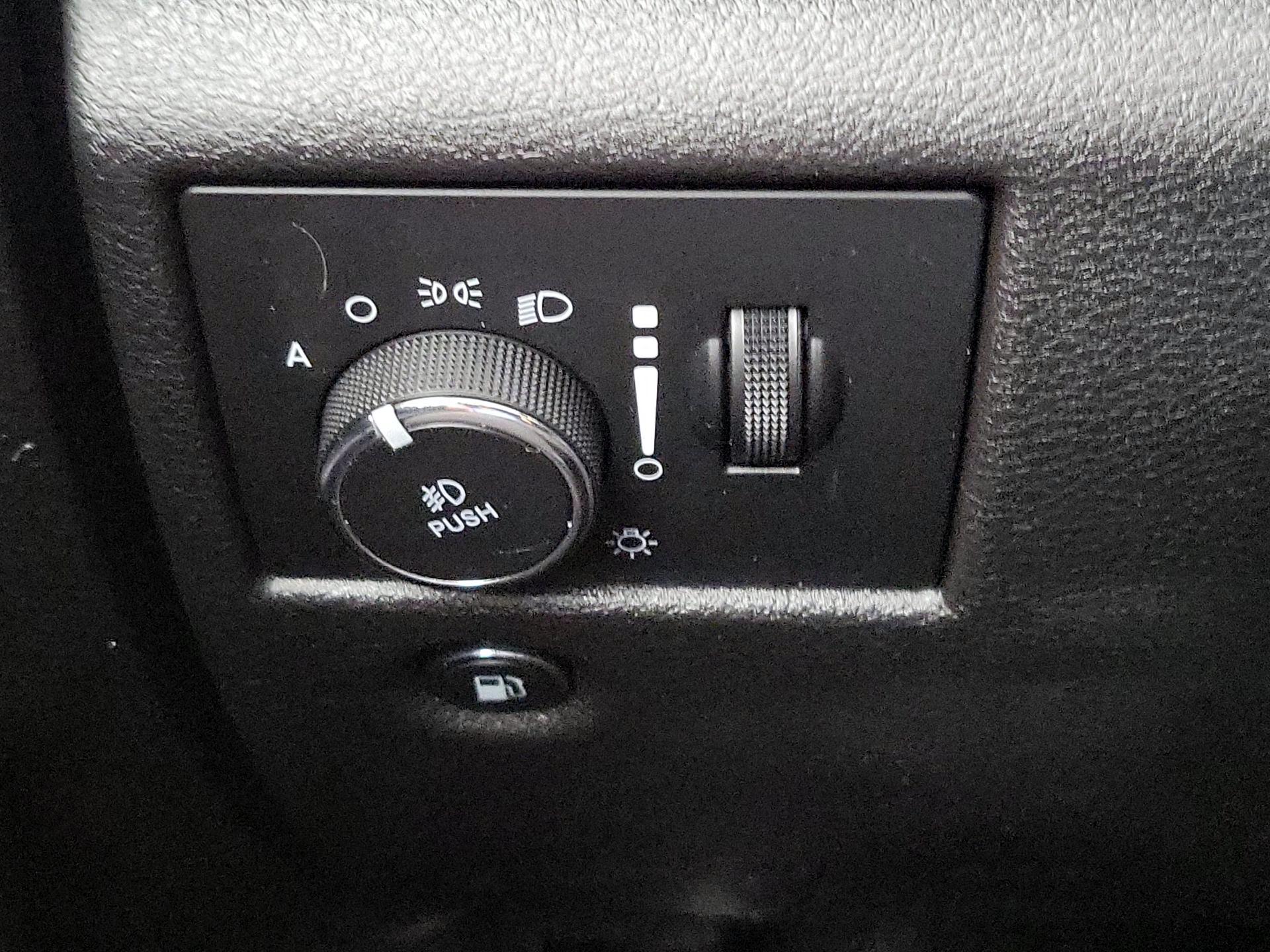 Thumbnail: 2019 Jeep Grand Cherokee - 13