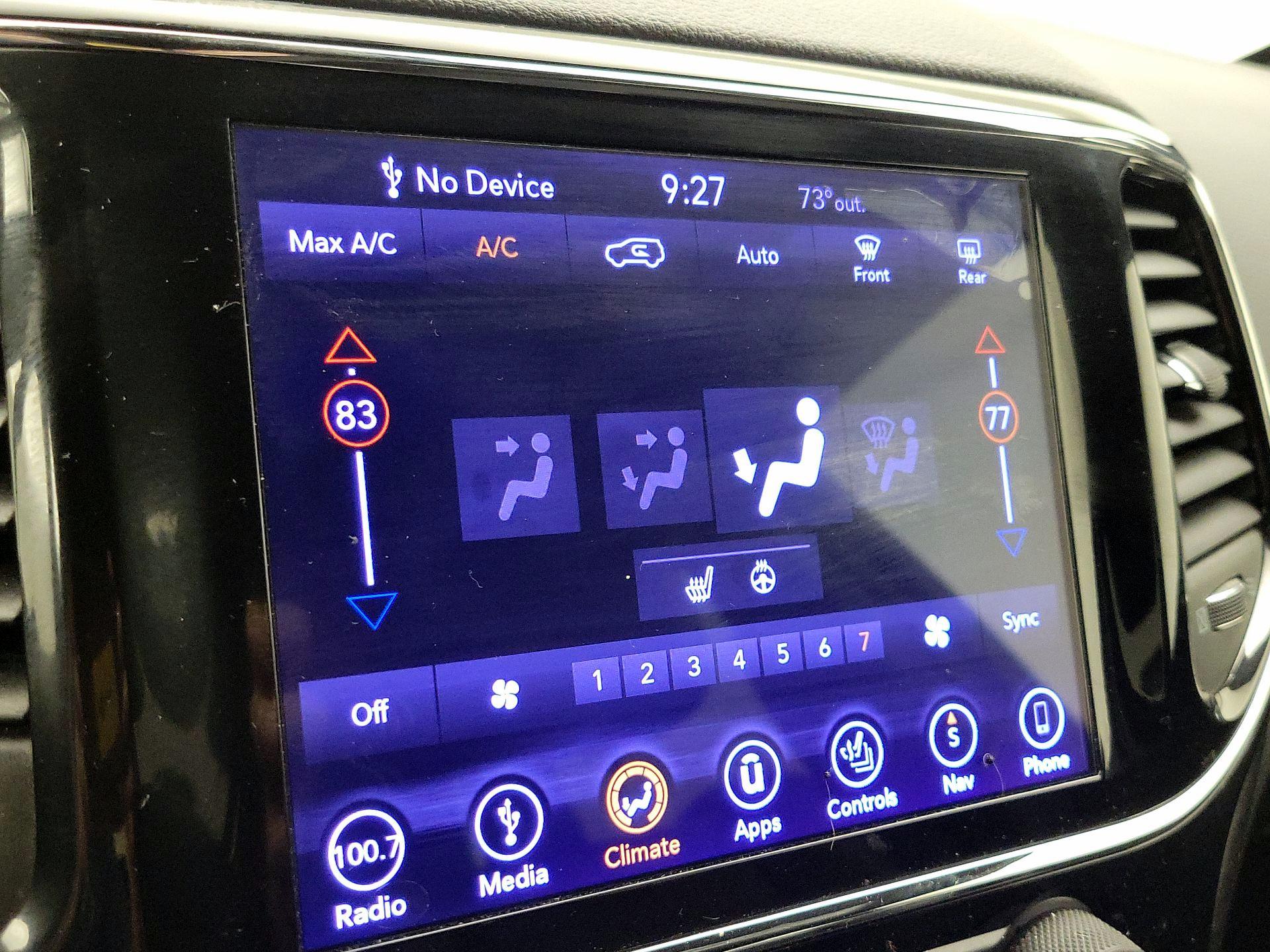 Thumbnail: 2019 Jeep Grand Cherokee - 15