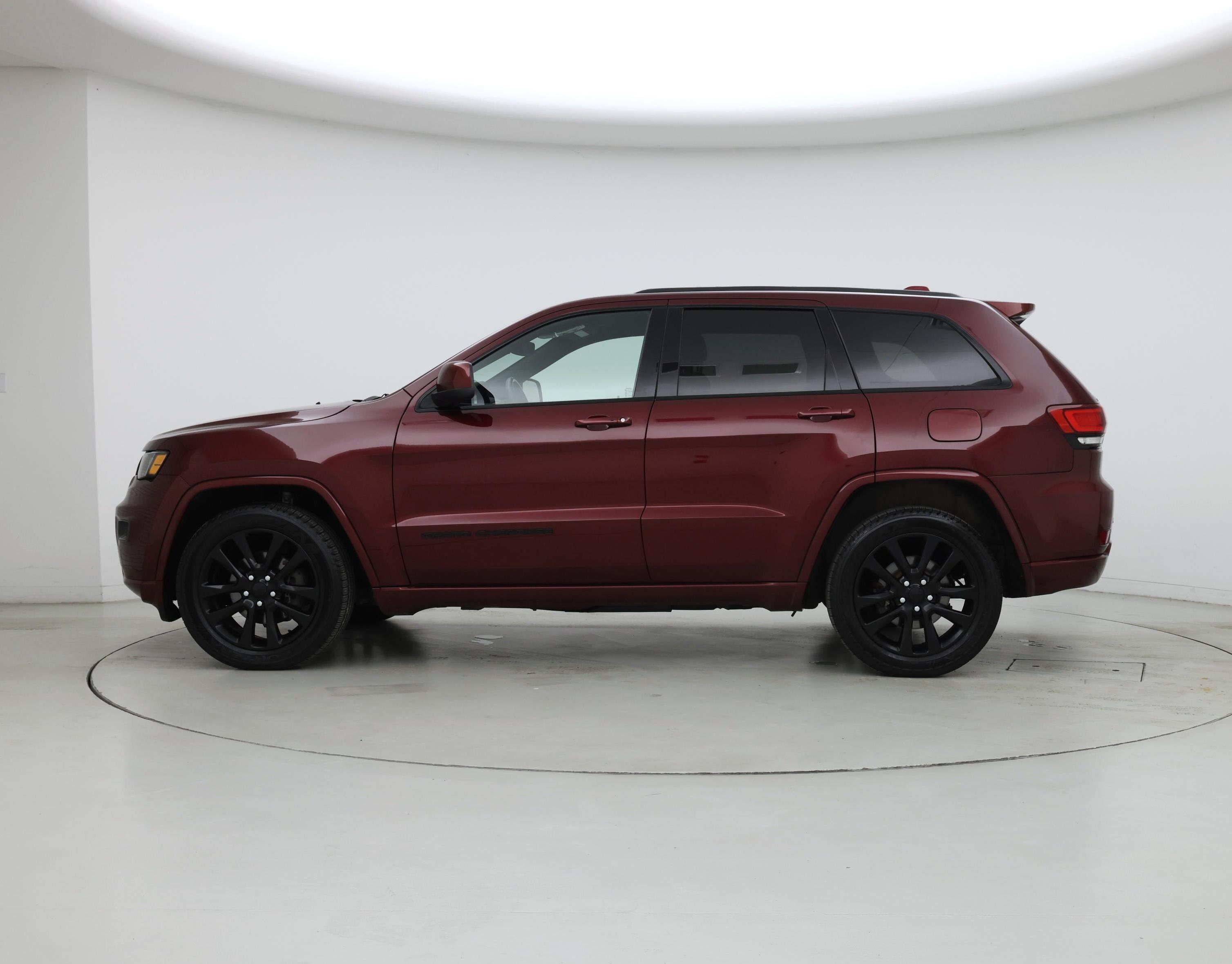 Thumbnail: 2019 Jeep Grand Cherokee - 3
