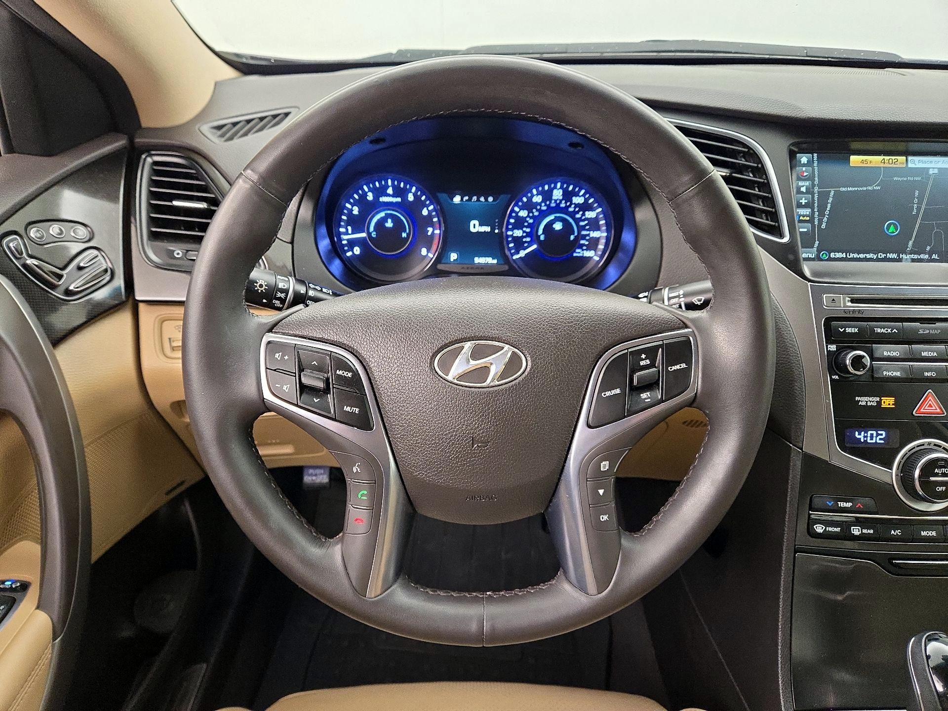 Thumbnail: 2016 Hyundai Azera - 10