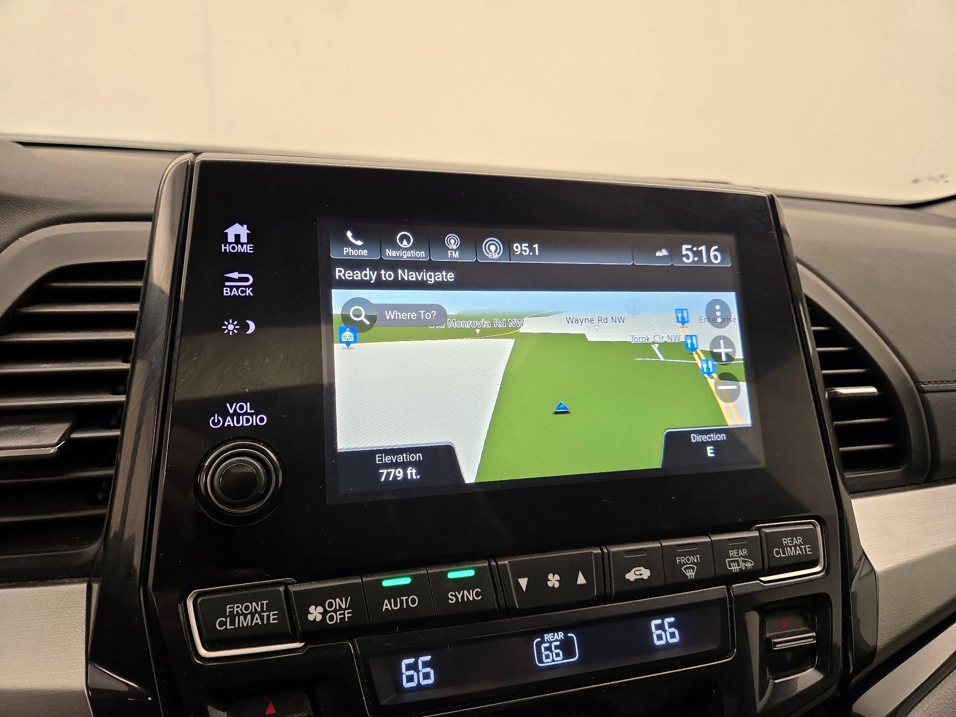 Thumbnail: 2018 Honda Odyssey - 14