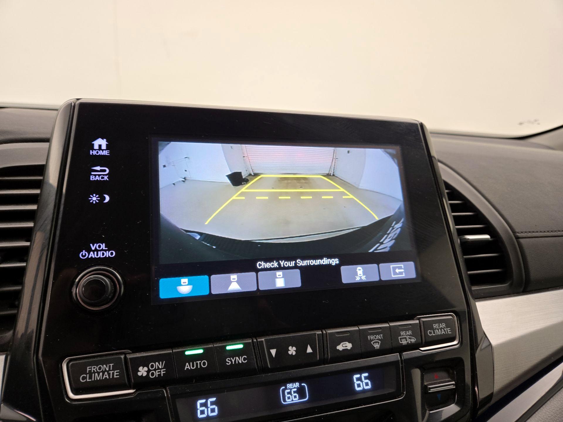 Thumbnail: 2018 Honda Odyssey - 15