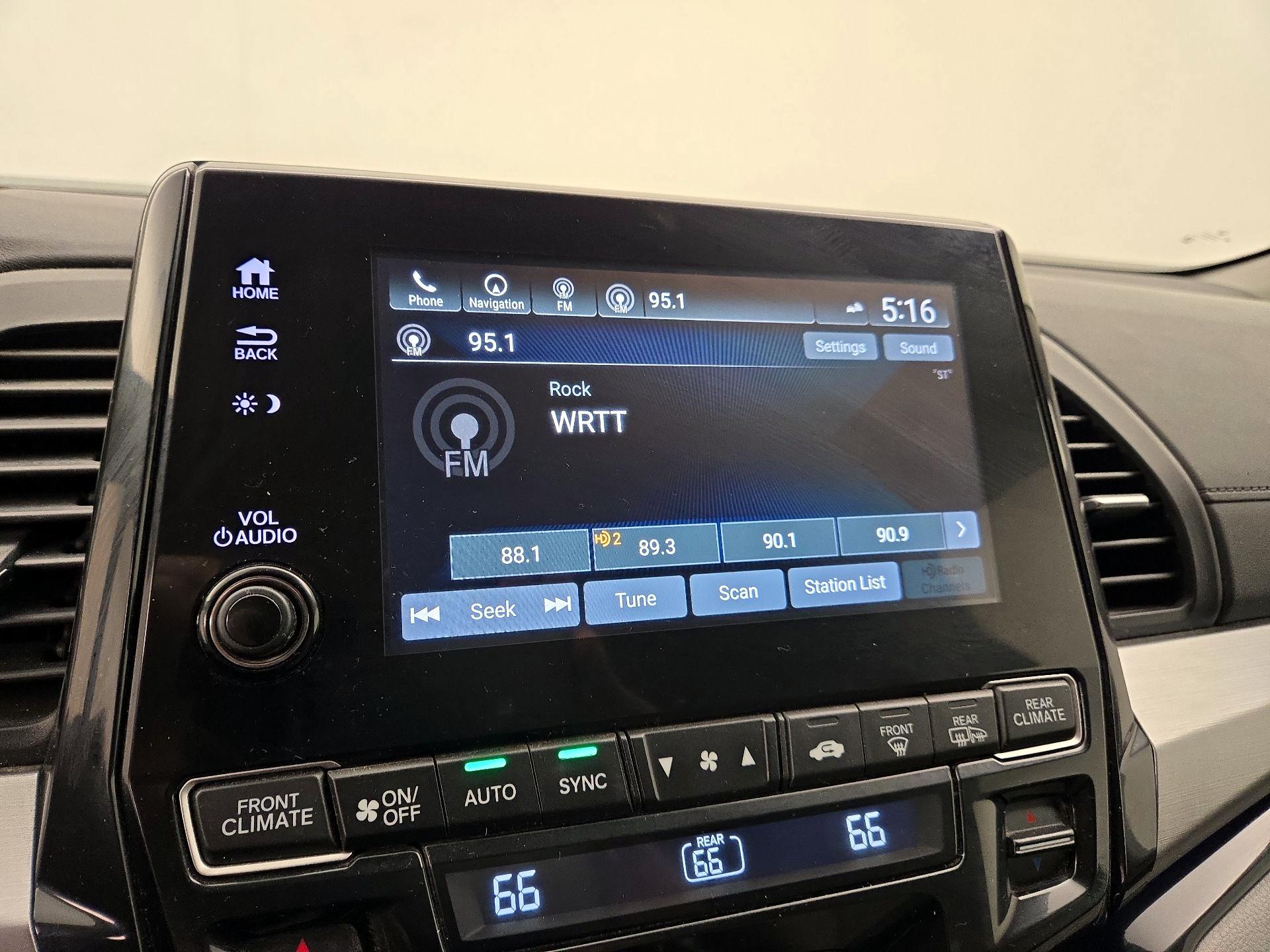 Thumbnail: 2018 Honda Odyssey - 16