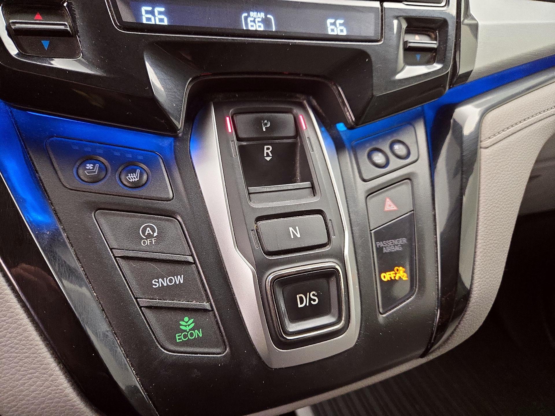 Thumbnail: 2018 Honda Odyssey - 18