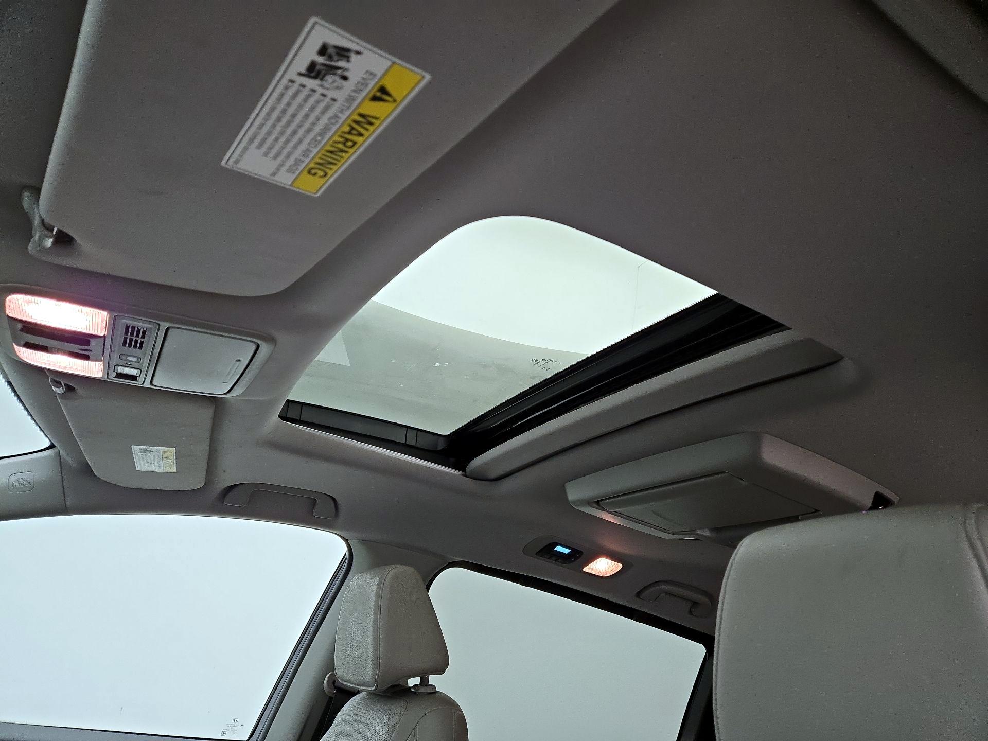 Thumbnail: 2018 Honda Odyssey - 19