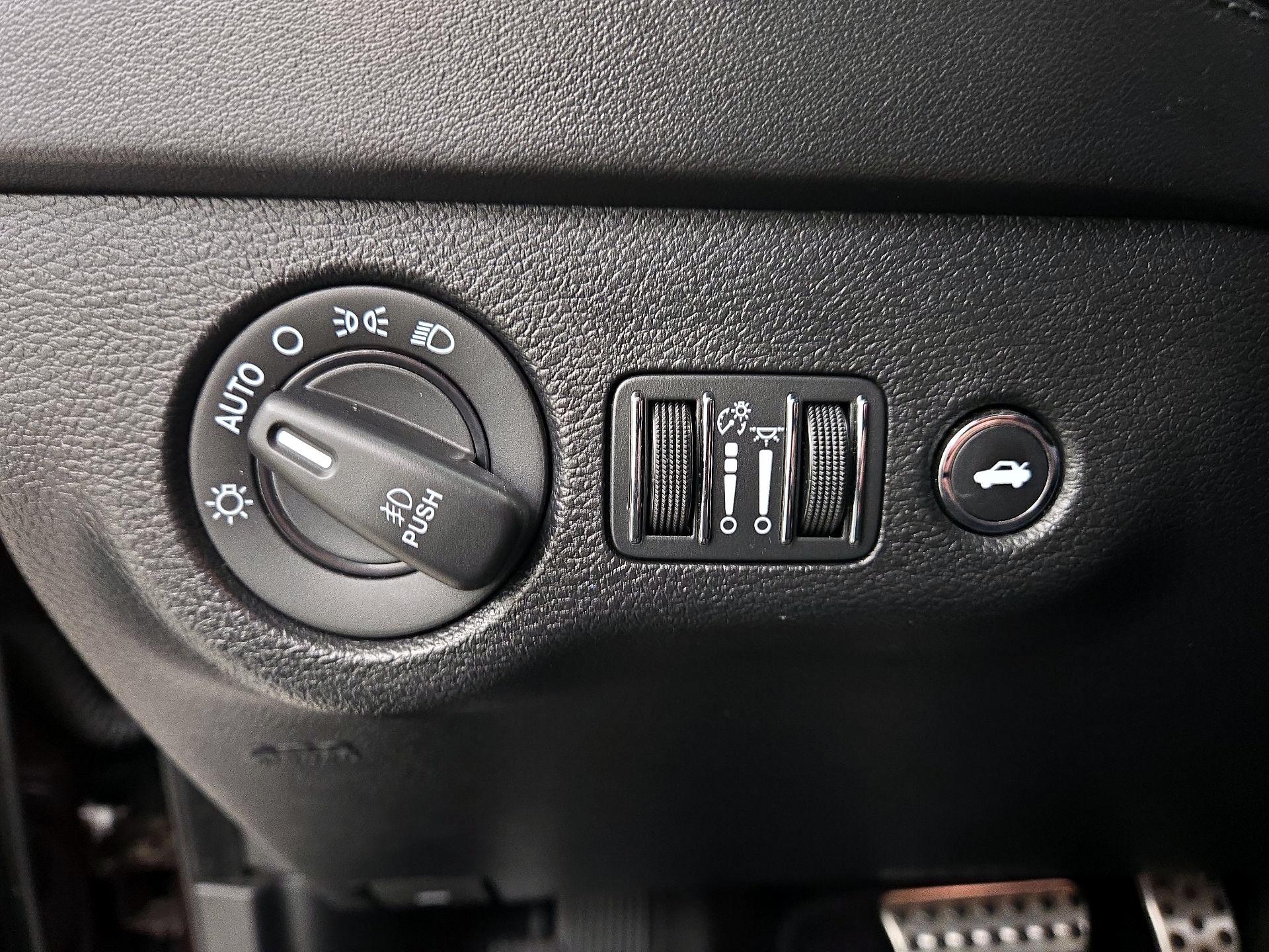 Thumbnail: 2020 Dodge Charger - 13