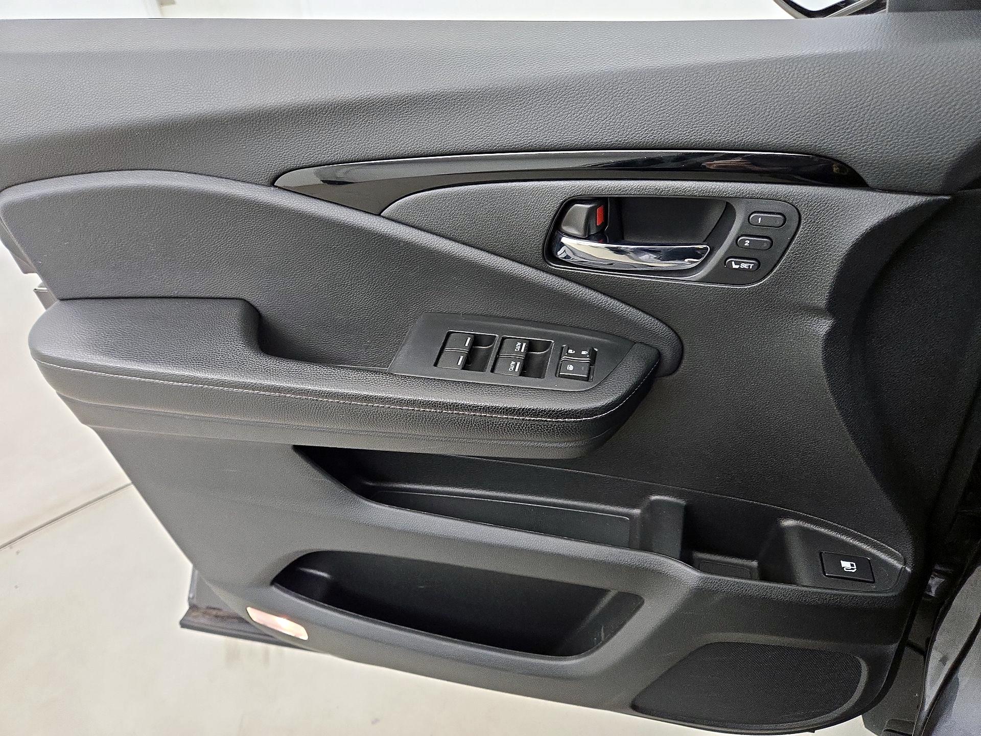 Thumbnail: 2020 Honda Ridgeline - 12