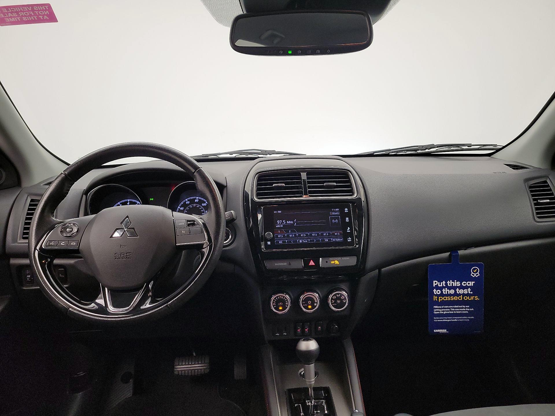 Thumbnail: 2019 Mitsubishi Outlander Sport - 9