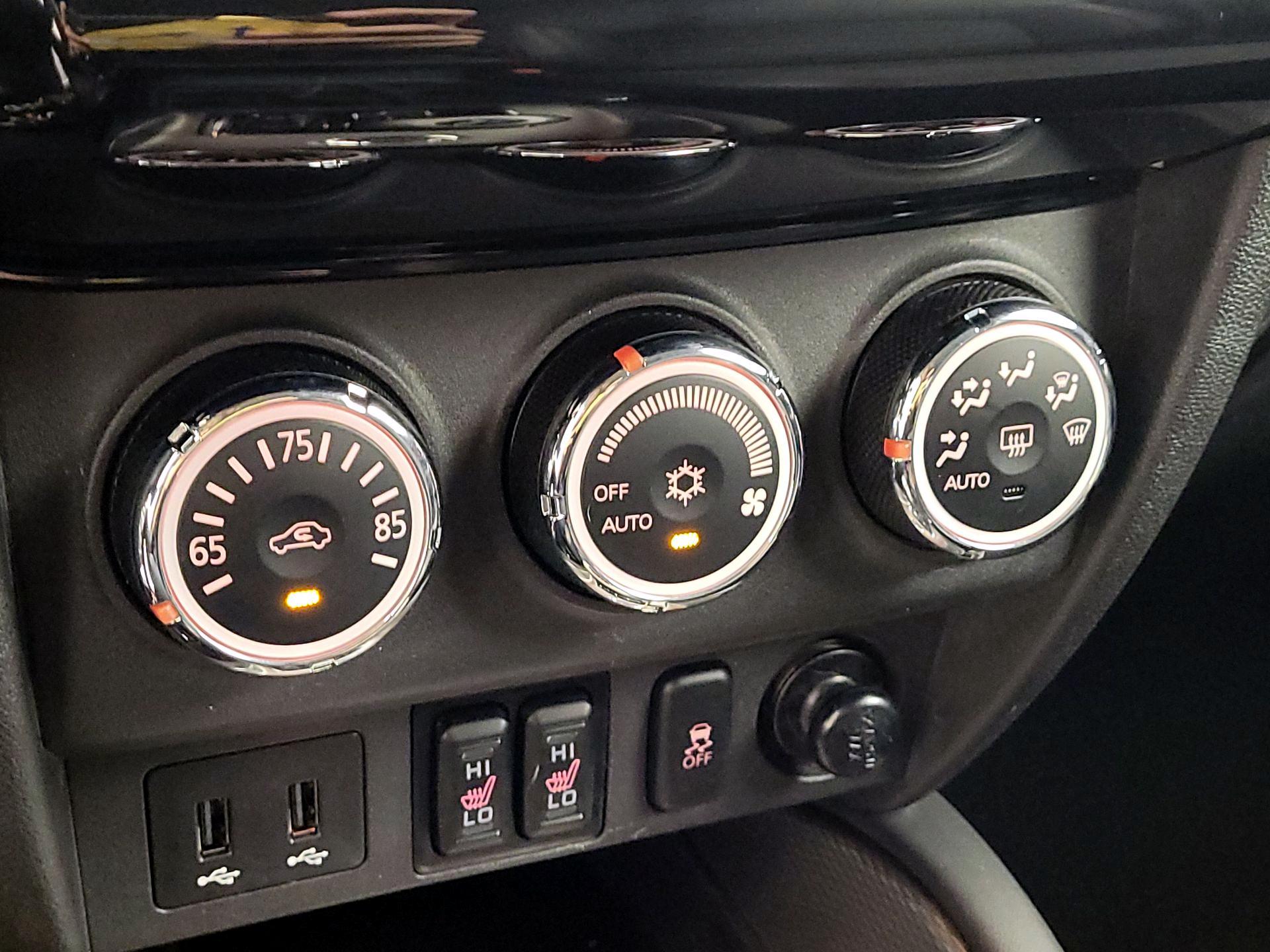 Thumbnail: 2019 Mitsubishi Outlander Sport - 16