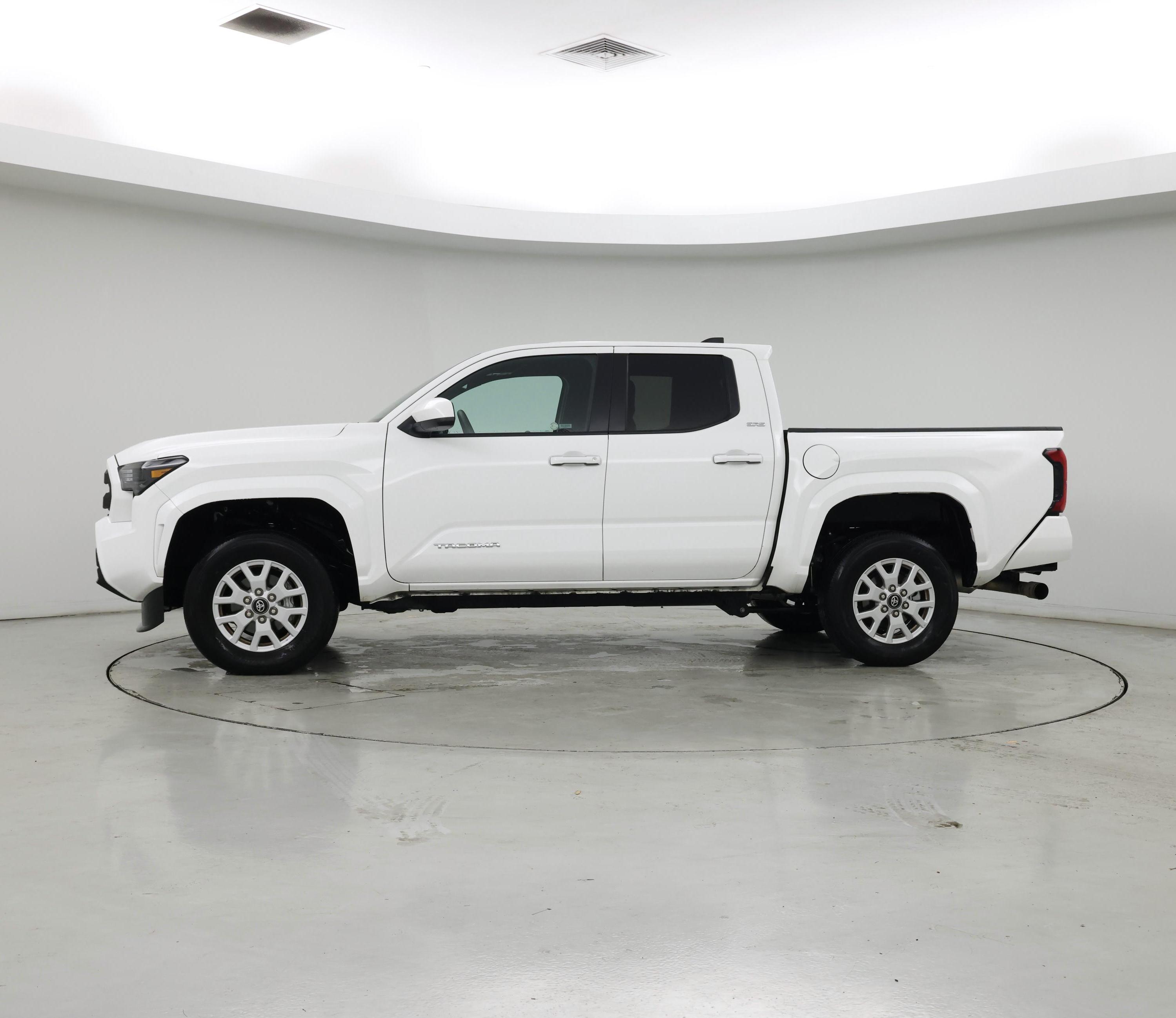 Thumbnail: 2024 Toyota Tacoma - 3