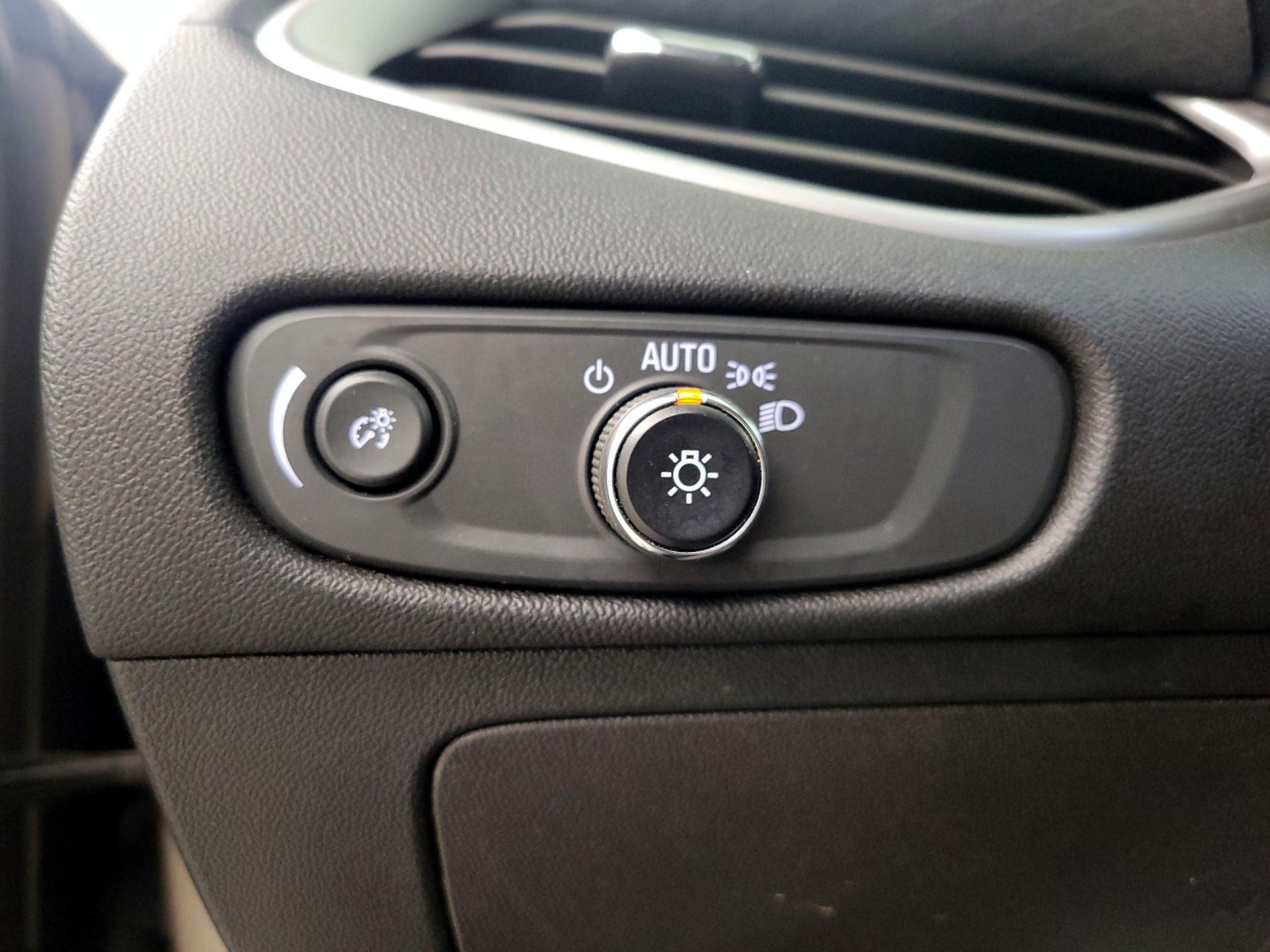 Thumbnail: 2023 Chevrolet Malibu - 13