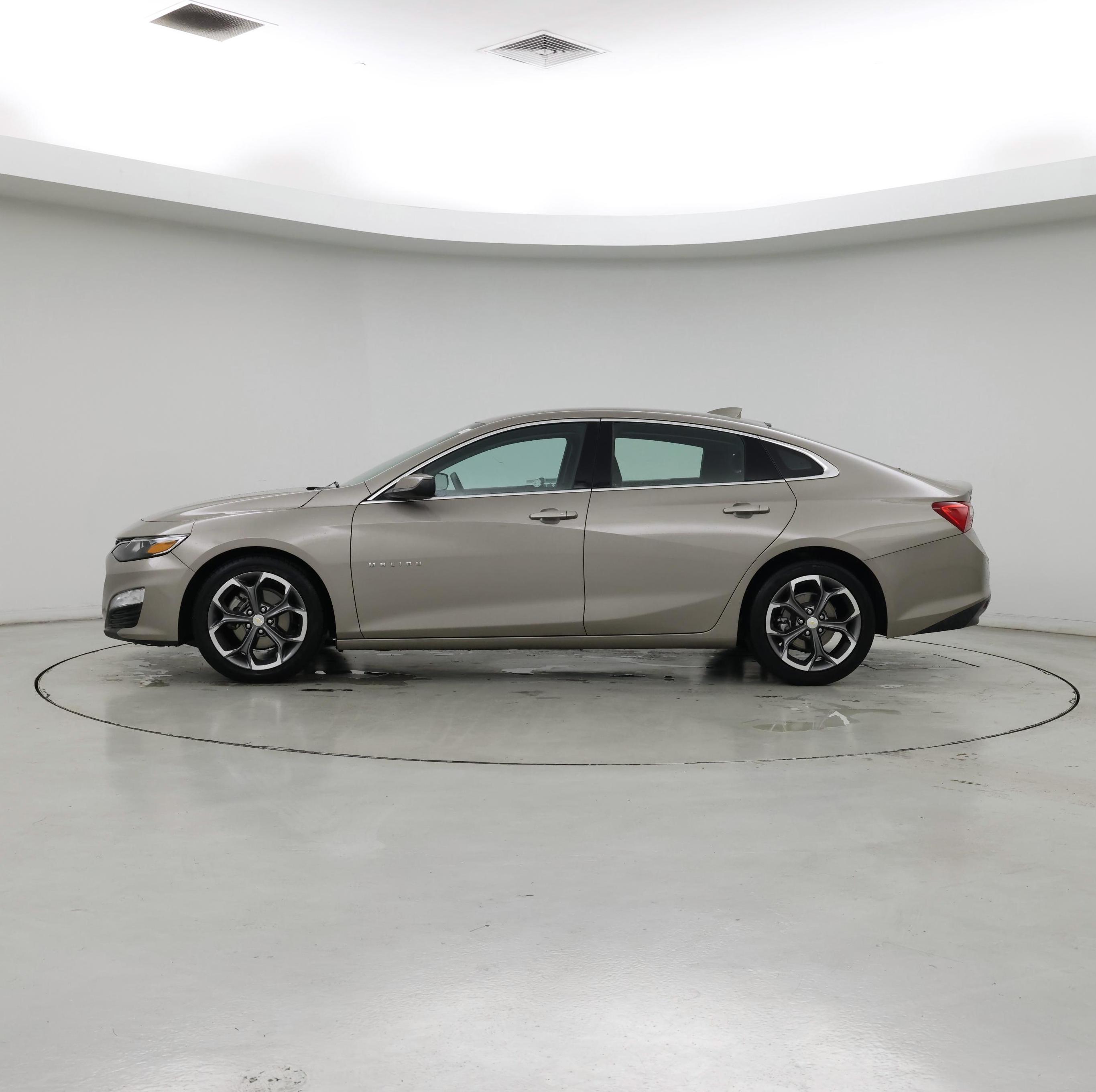 Thumbnail: 2023 Chevrolet Malibu - 3