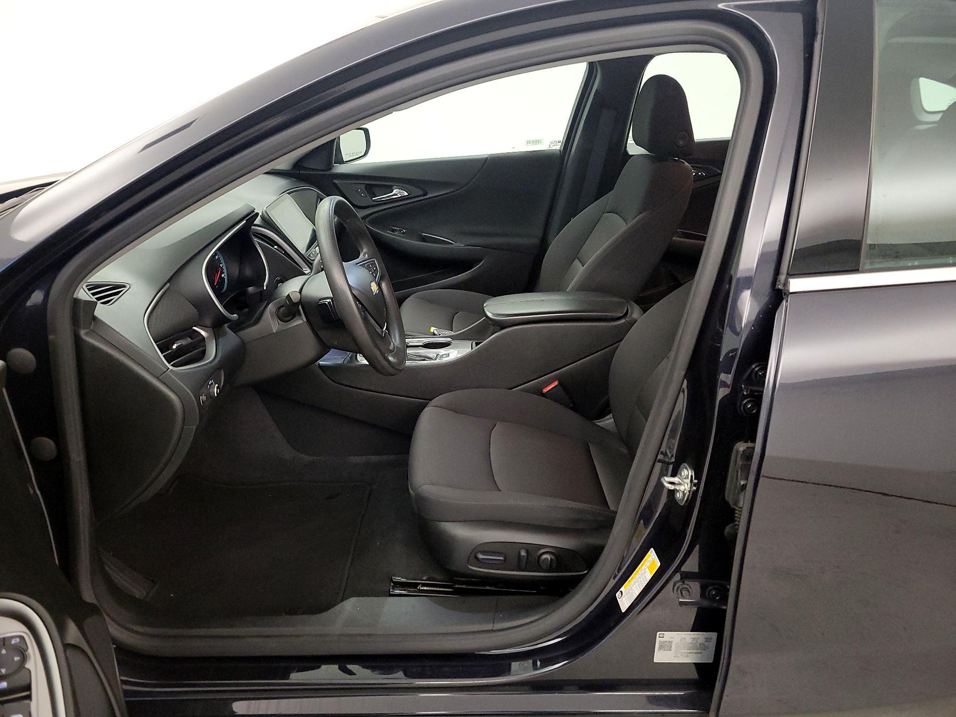 Thumbnail: 2023 Chevrolet Malibu - 11