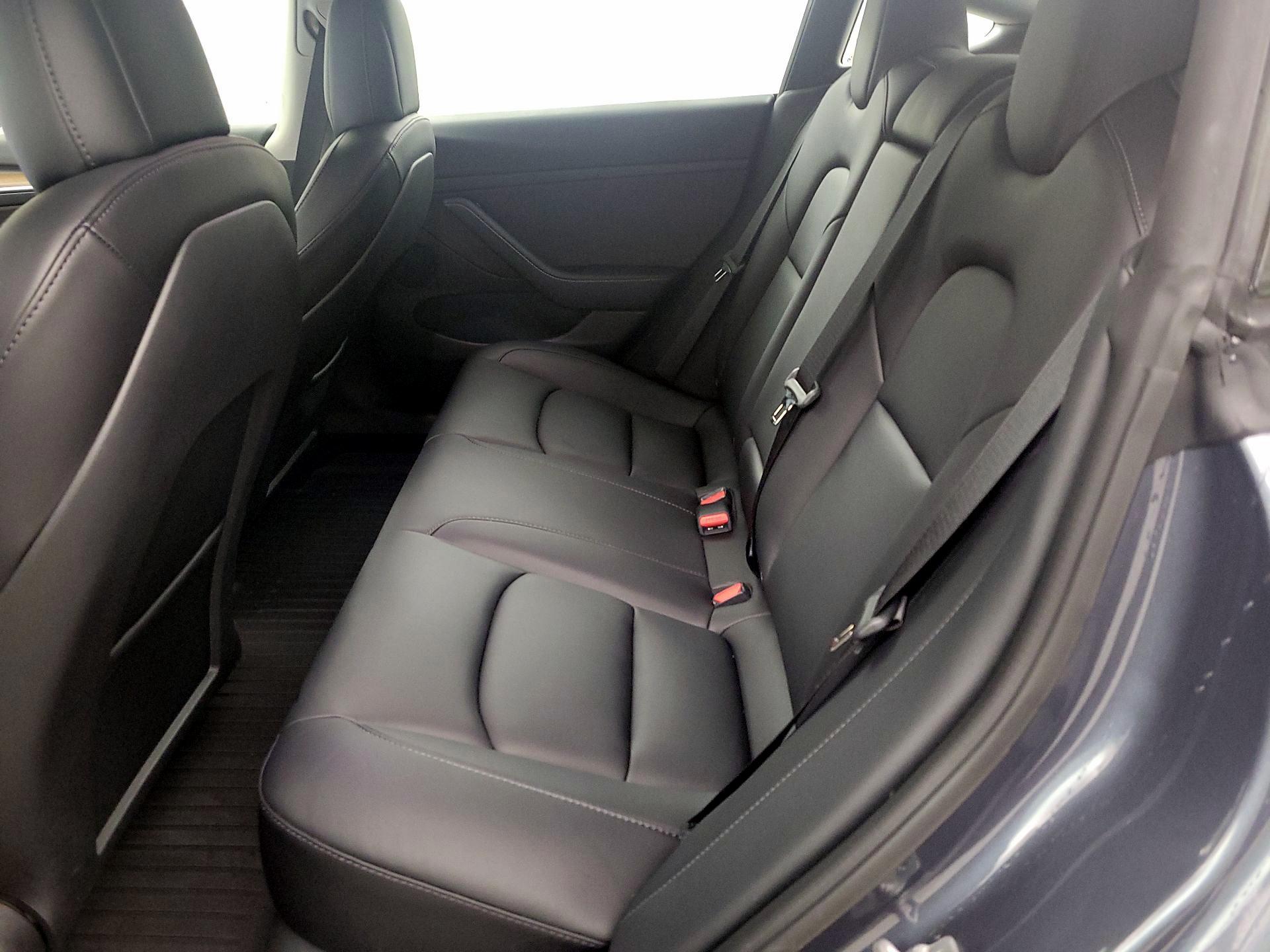 Thumbnail: 2022 Tesla Model 3 - 20