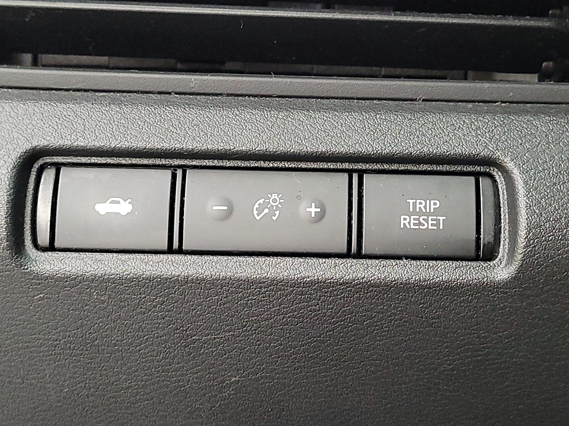 Thumbnail: 2020 Nissan Altima - 13