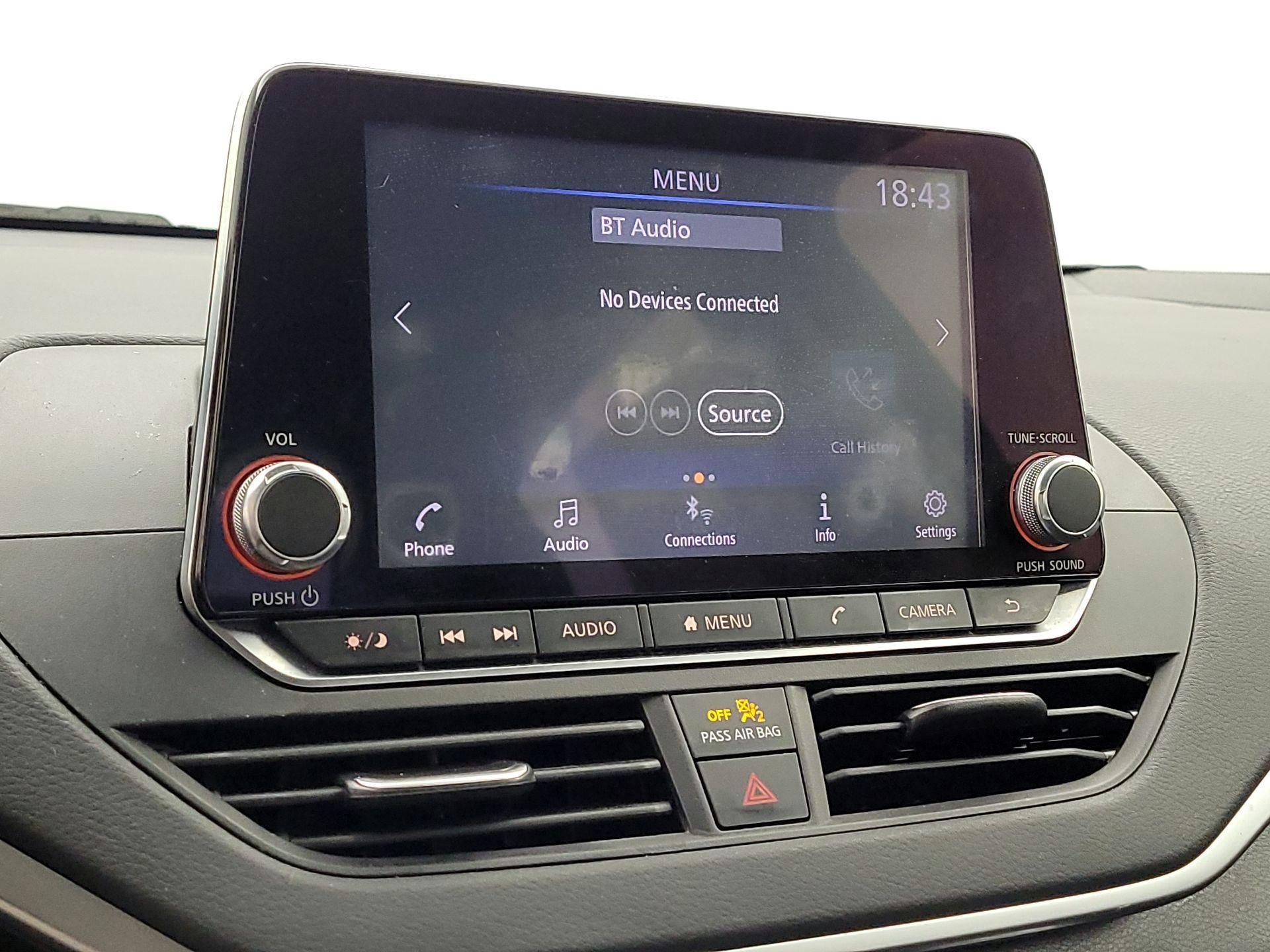 Thumbnail: 2020 Nissan Altima - 15