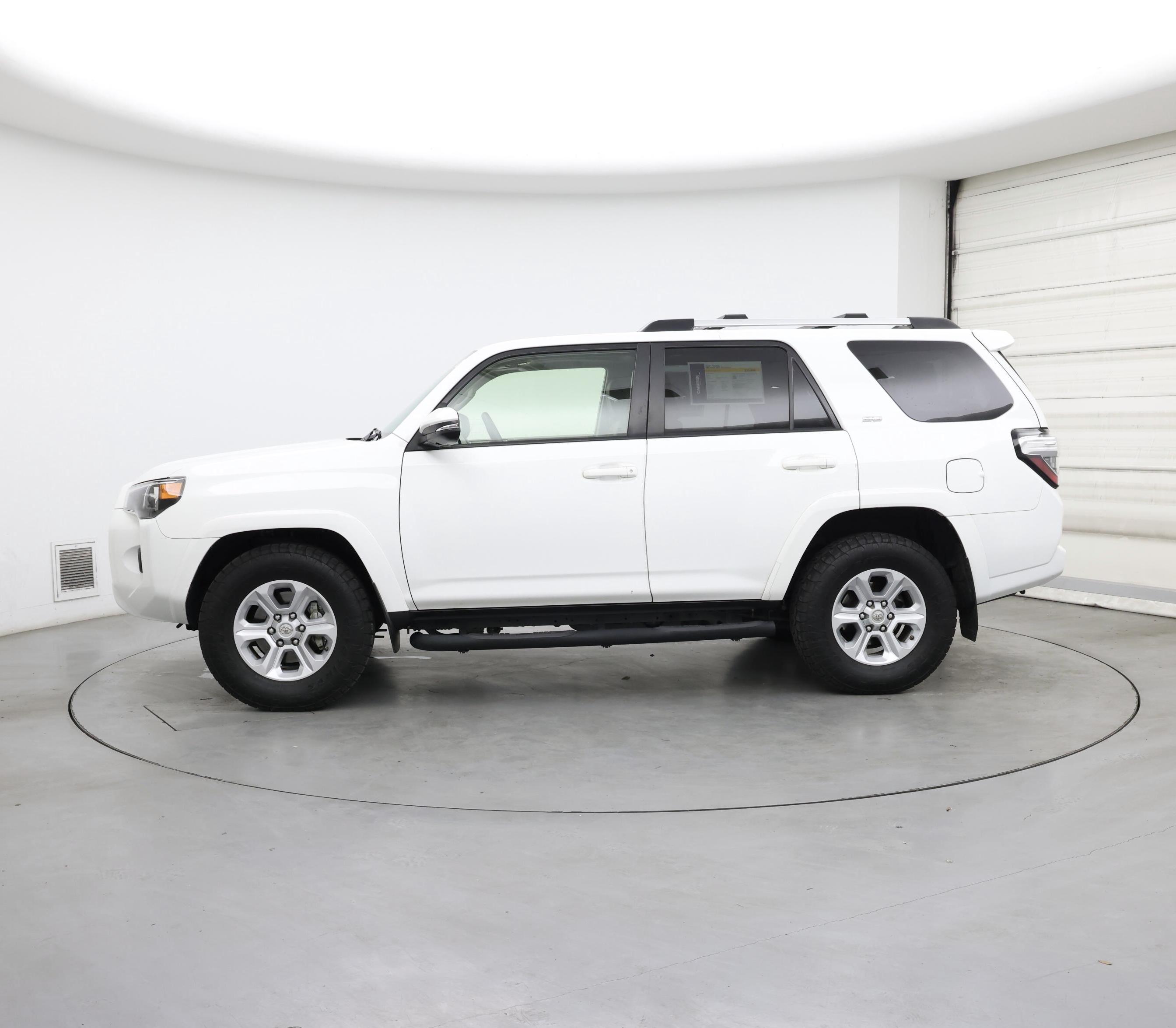 Thumbnail: 2021 Toyota 4Runner - 3