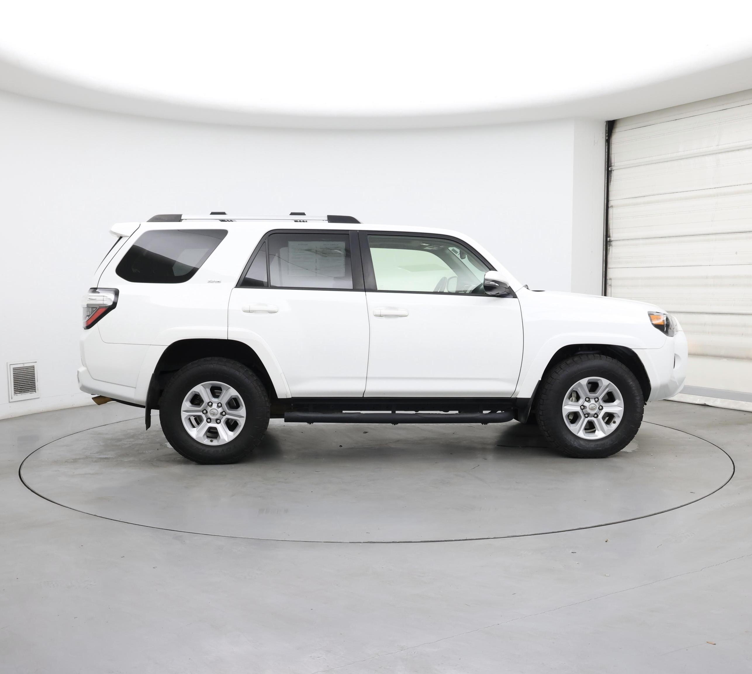 Thumbnail: 2021 Toyota 4Runner - 7