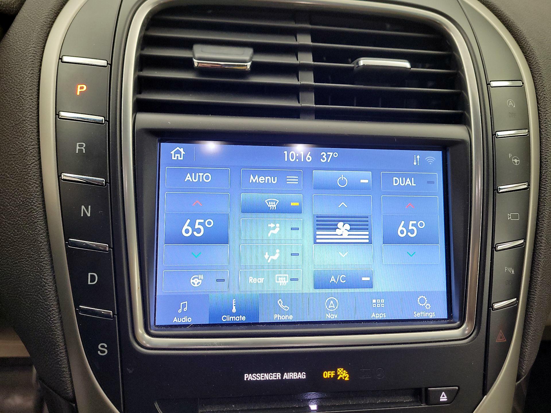 Thumbnail: 2020 Lincoln Nautilus - 13