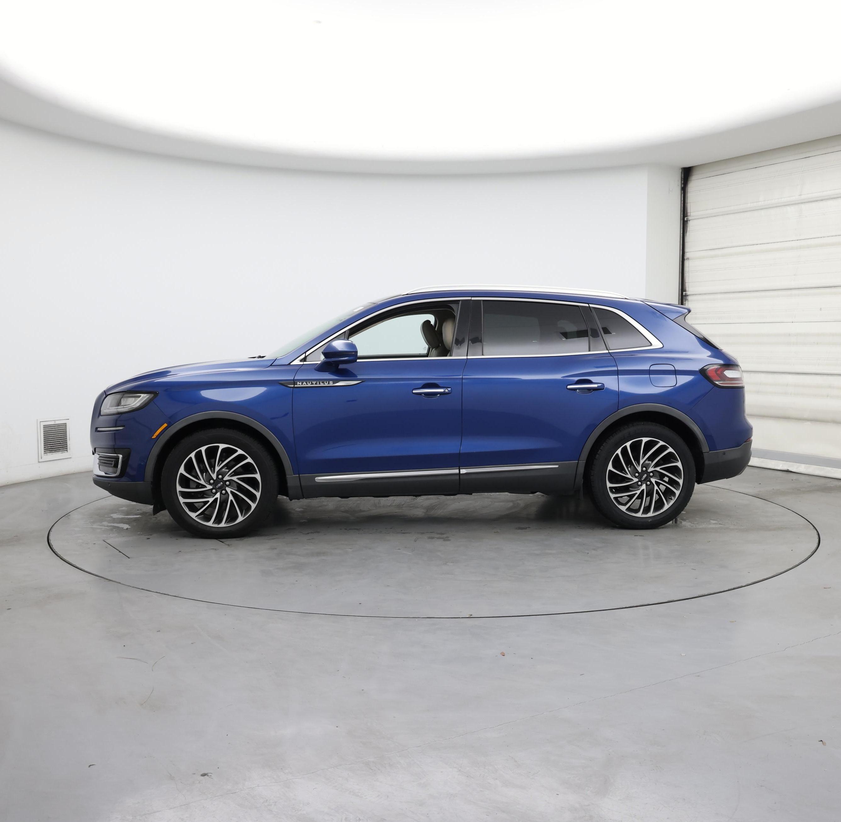 Thumbnail: 2020 Lincoln Nautilus - 3