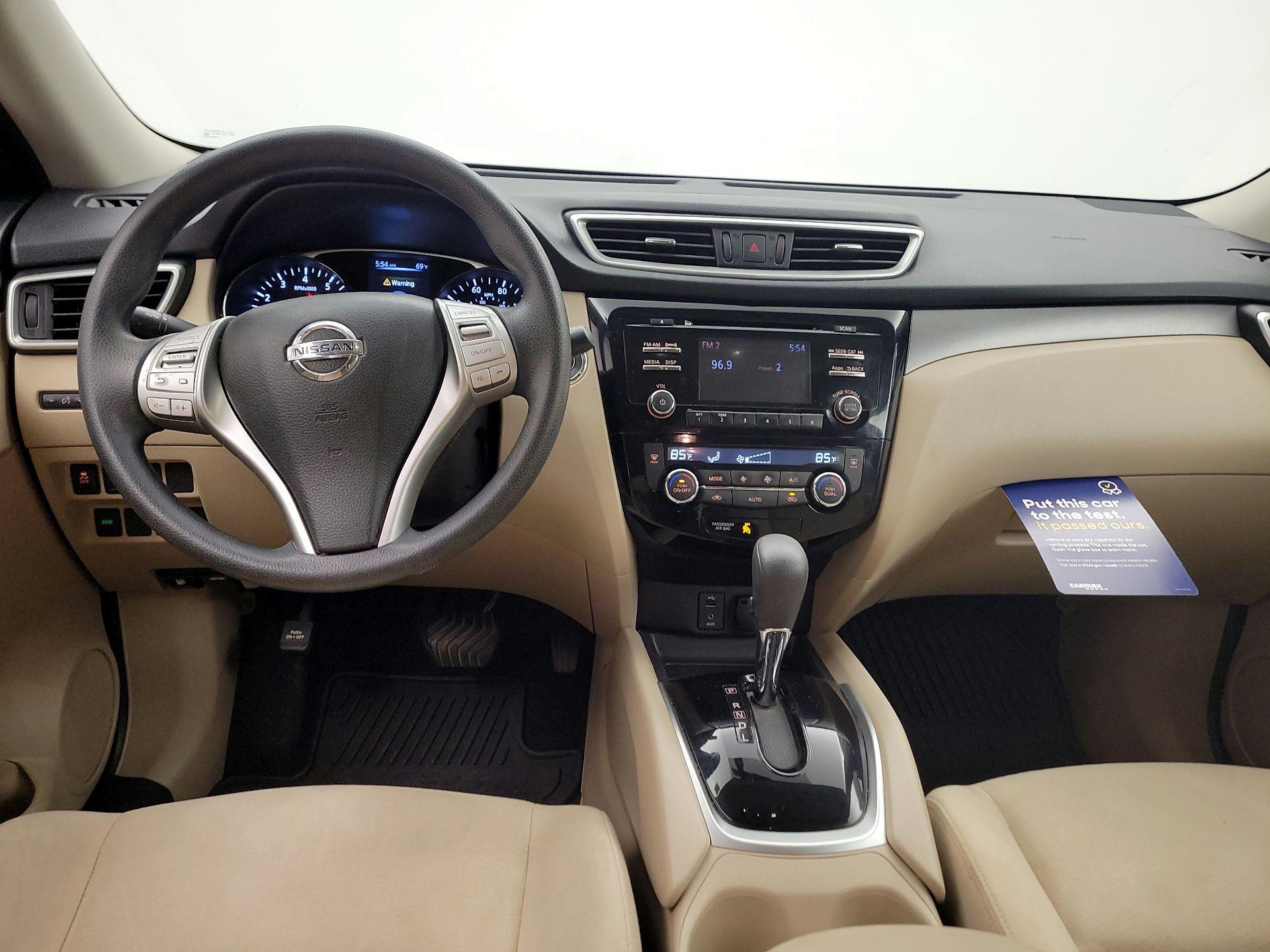 Thumbnail: 2016 Nissan Rogue - 9