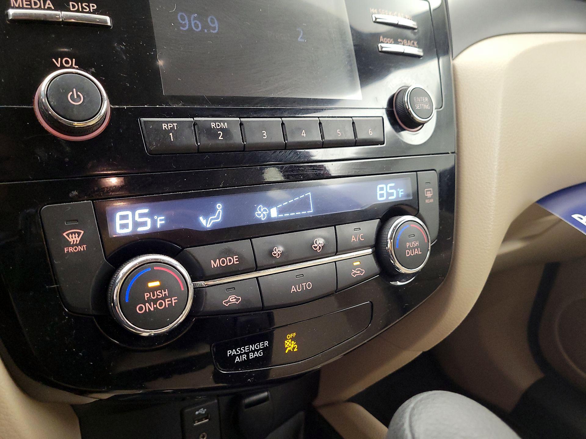 Thumbnail: 2016 Nissan Rogue - 14